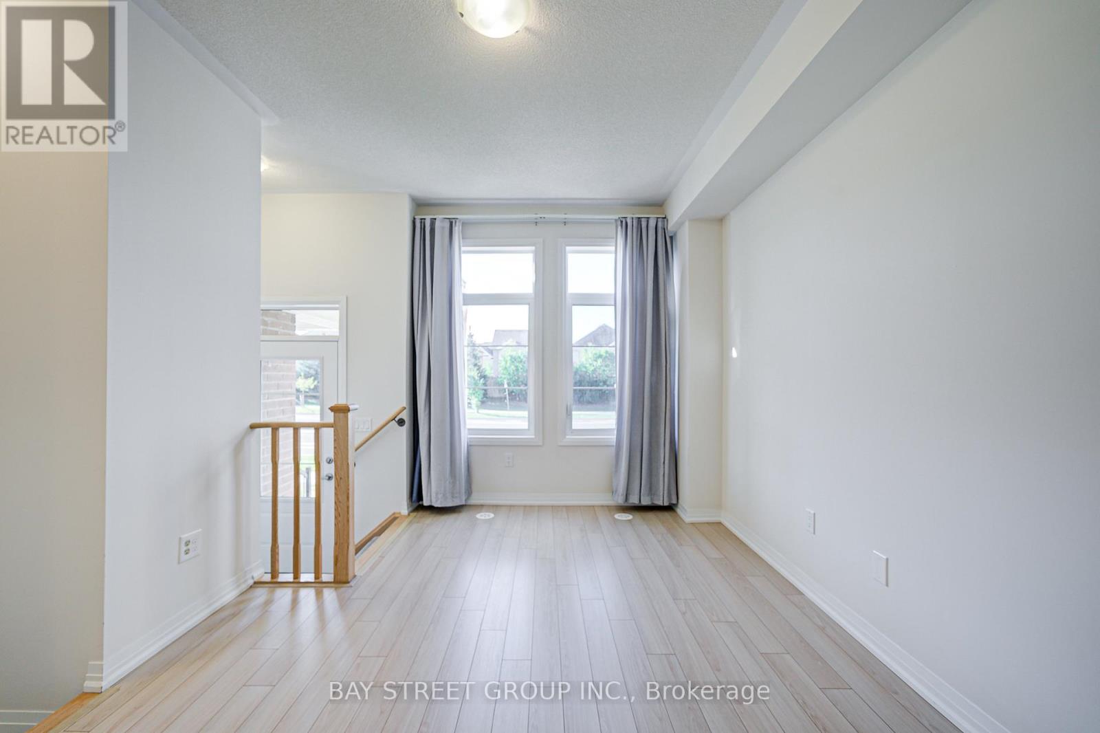 Photo 7 of 3 Carneros Way, Markham ON