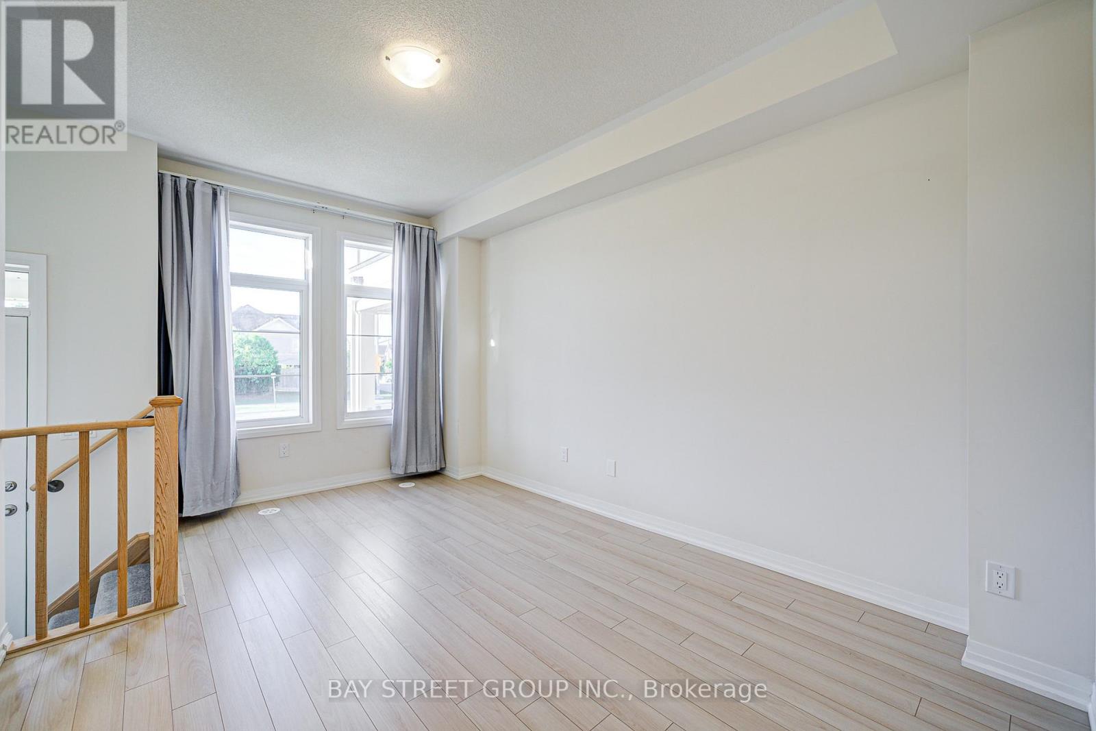 Photo 9 of 3 Carneros Way, Markham ON