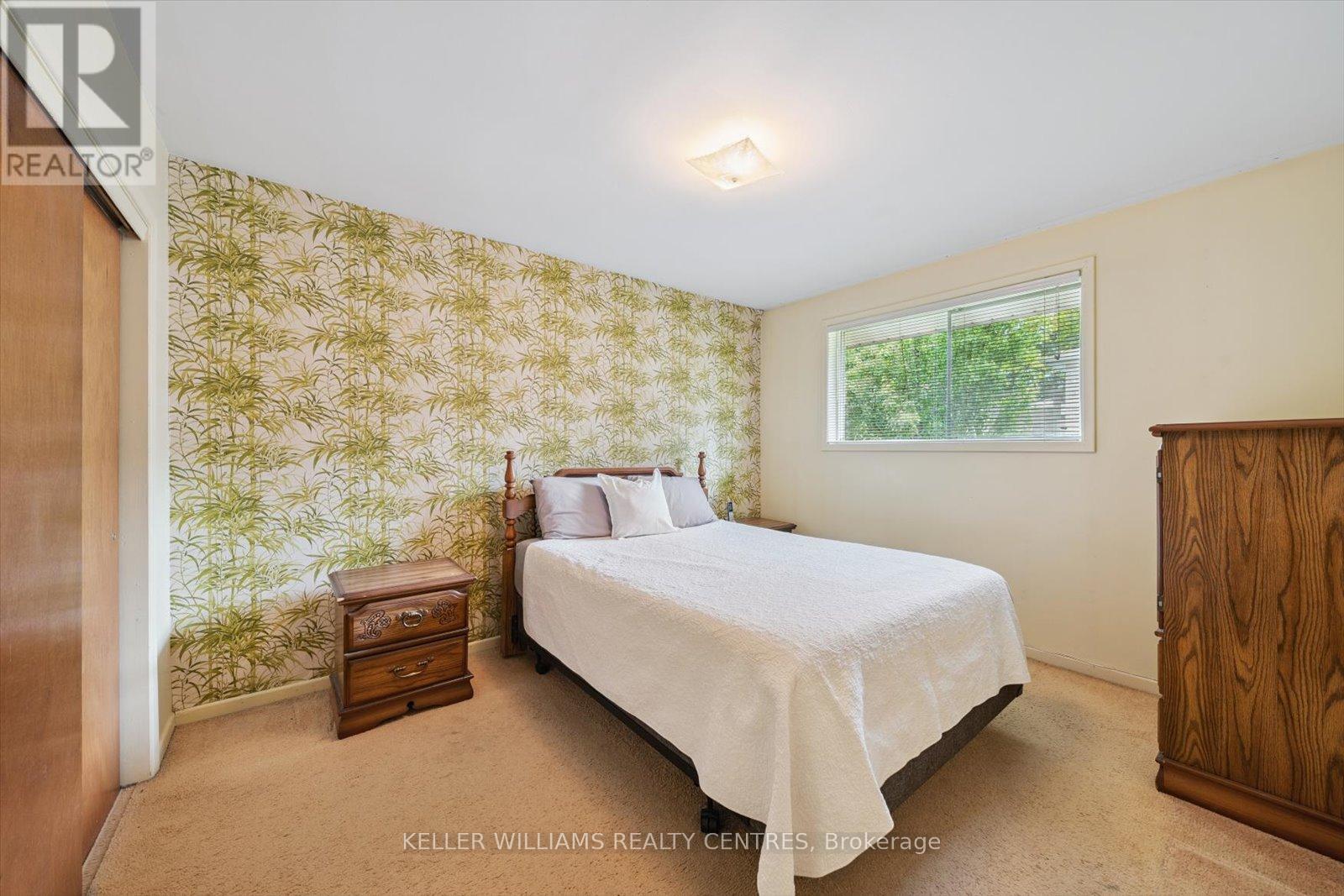 Photo 31 of 29 Seaton Drive, Aurora ON