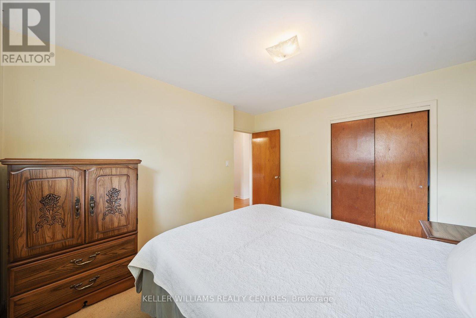 Photo 33 of 29 Seaton Drive, Aurora ON