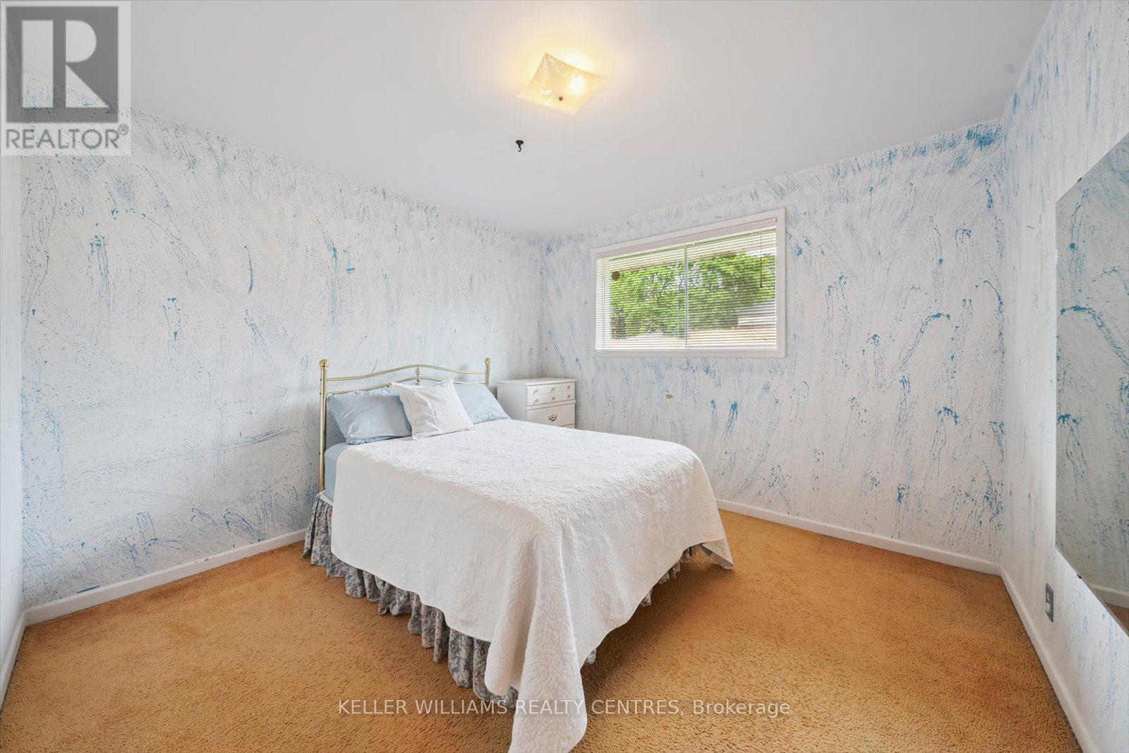 Photo 38 of 29 Seaton Drive, Aurora ON