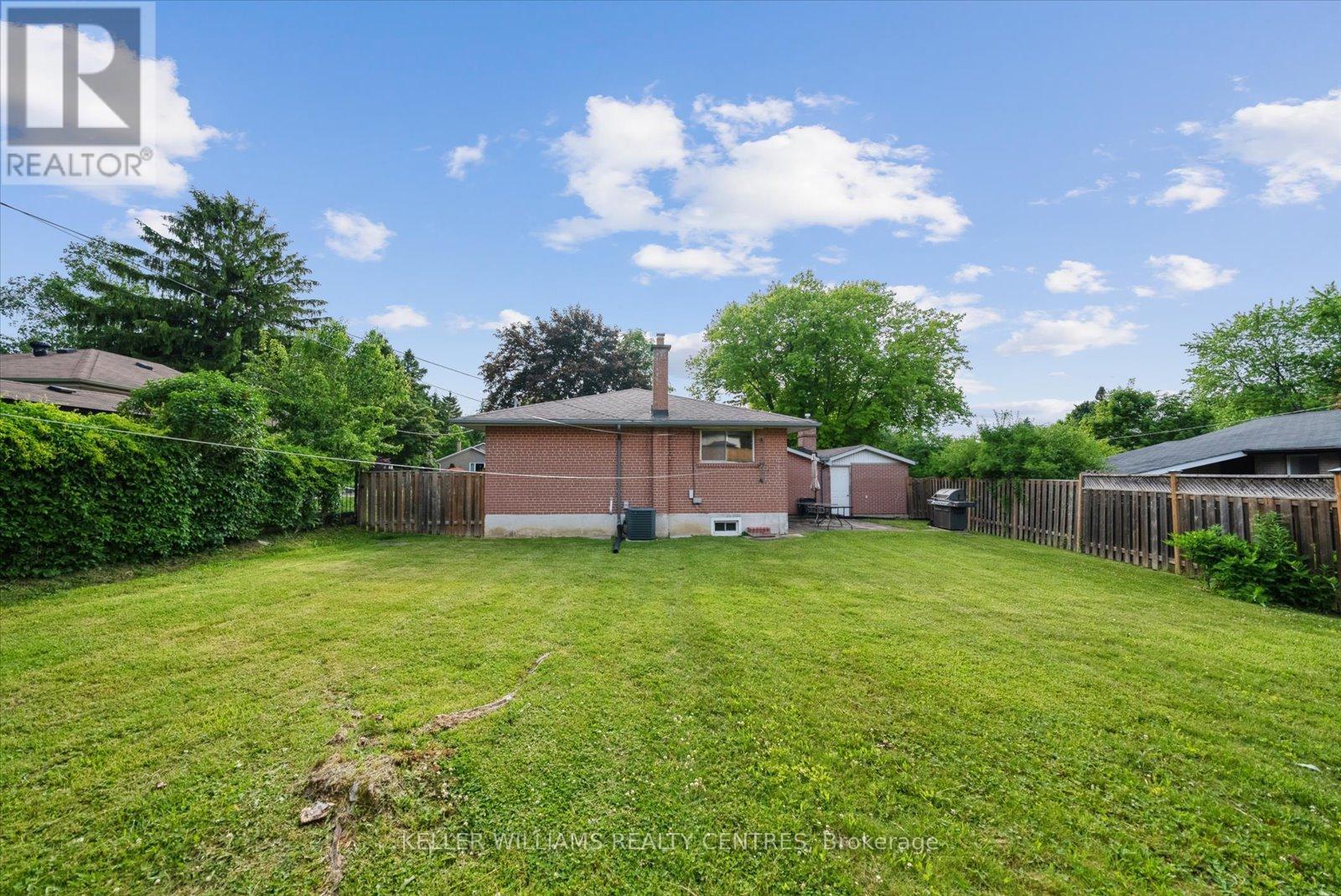 Photo 48 of 29 Seaton Drive, Aurora ON