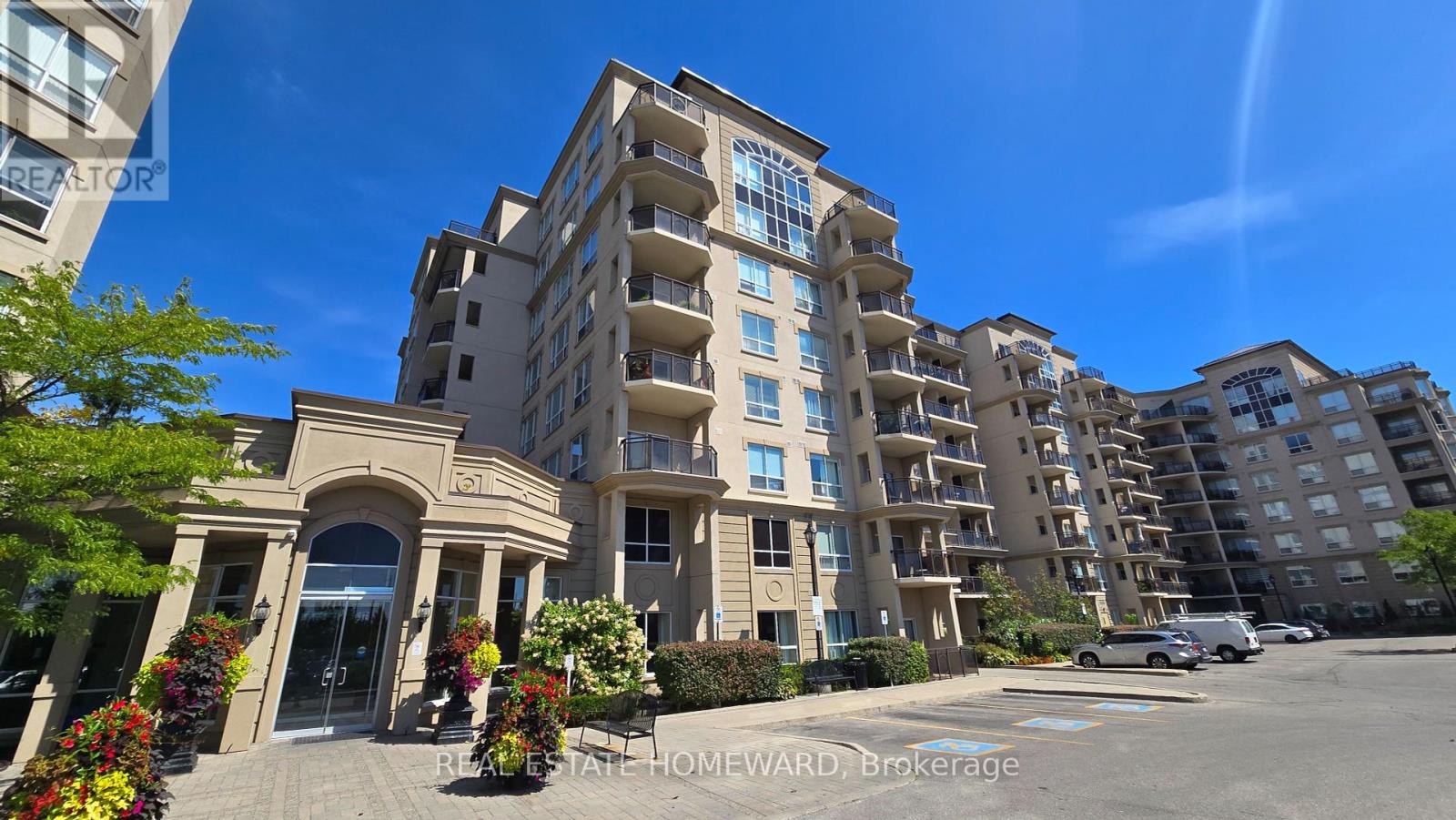 Photo 1 of 314 2 Maison Parc Court, Vaughan ON