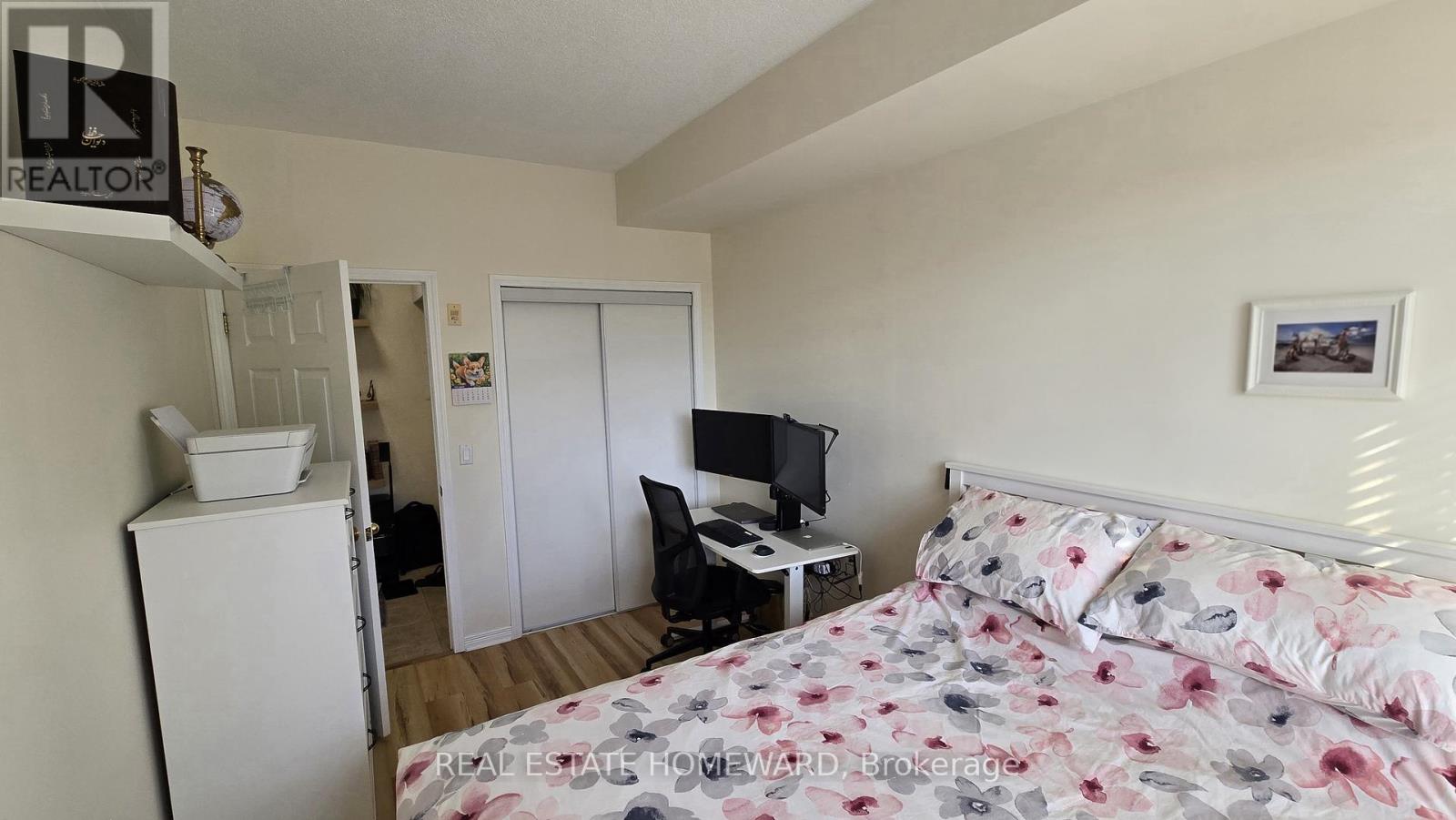 Photo 12 of 314 2 Maison Parc Court, Vaughan ON