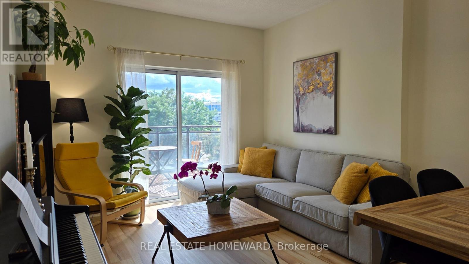 Photo 3 of 314 2 Maison Parc Court, Vaughan ON