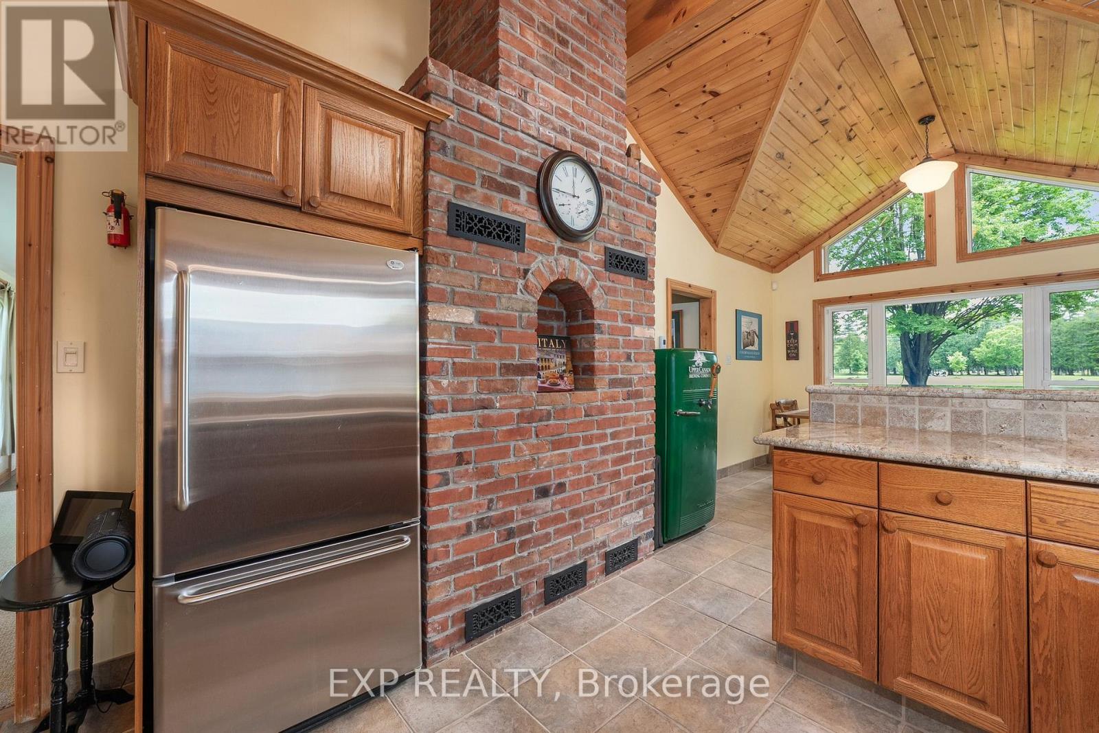 Photo 17 of 101 Hedge Road, Georgina ON