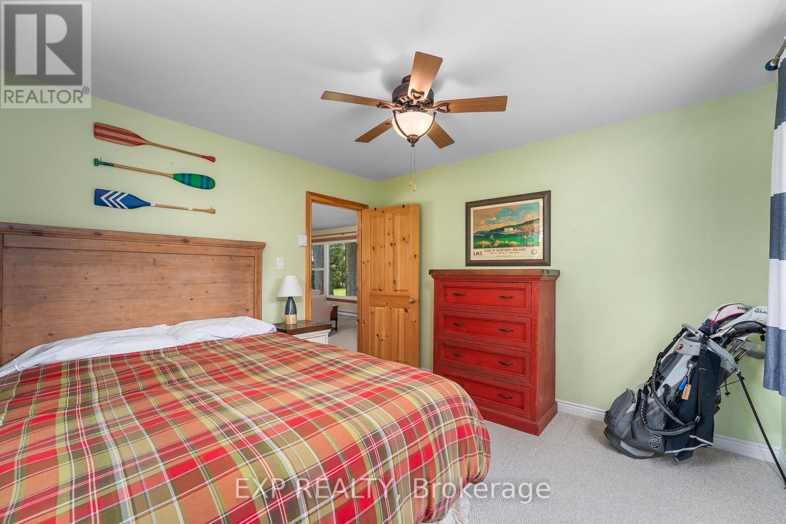 Photo 23 of 101 Hedge Road, Georgina ON