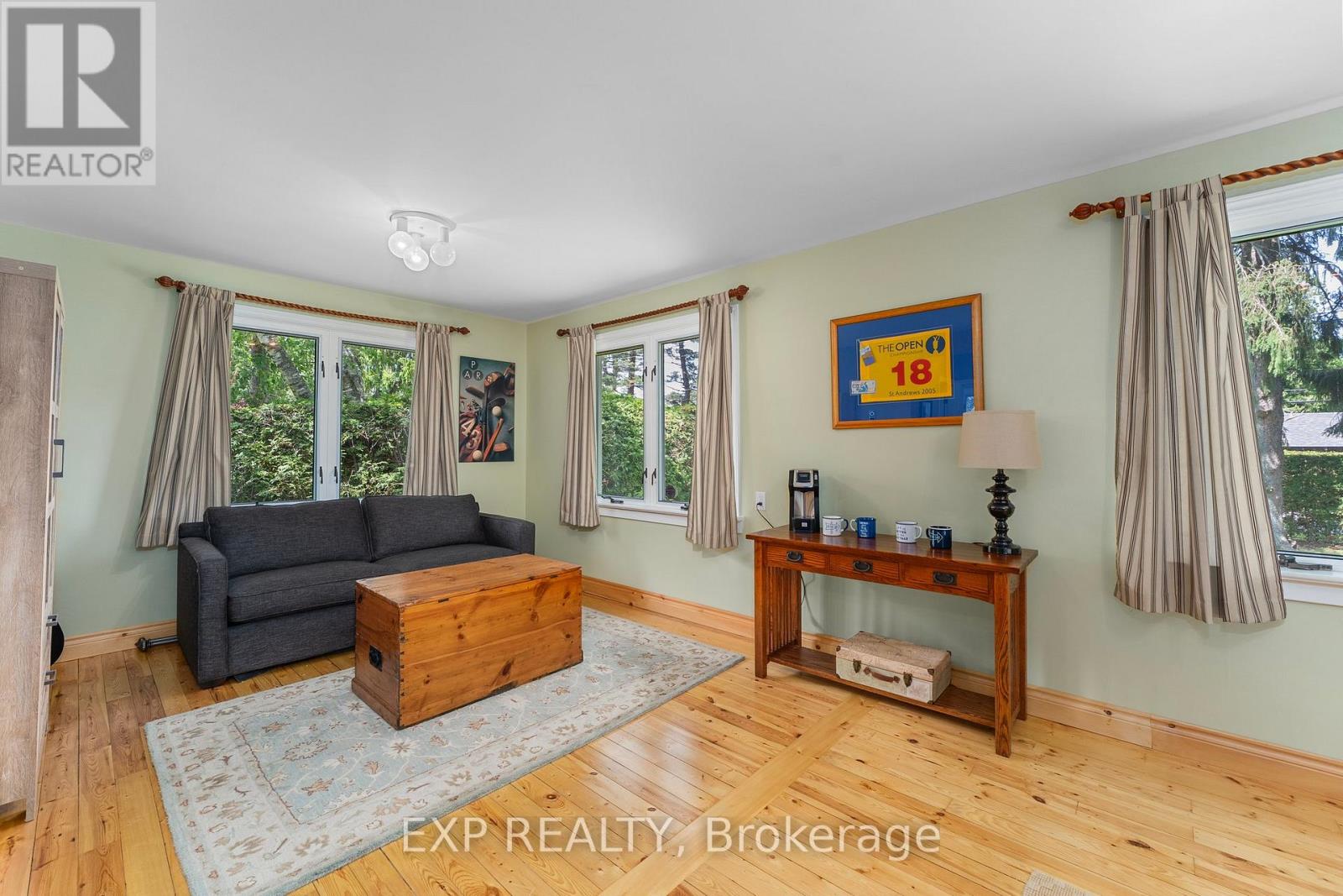 Photo 30 of 101 Hedge Road, Georgina ON