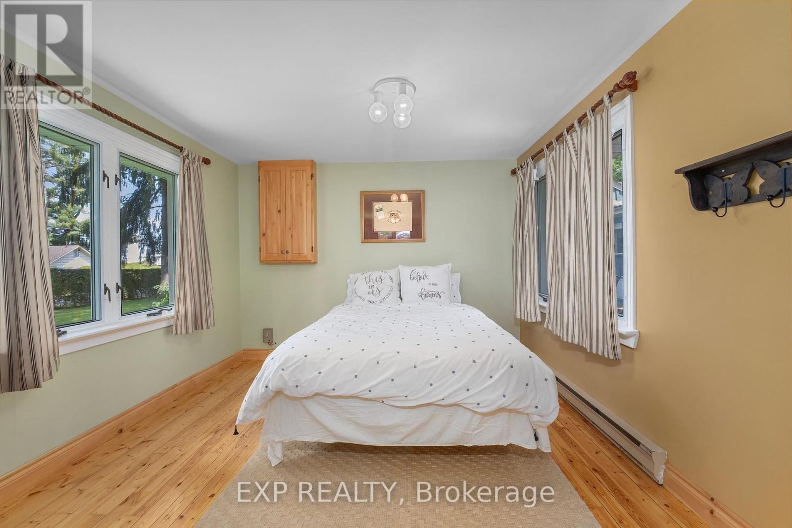 Photo 34 of 101 Hedge Road, Georgina ON