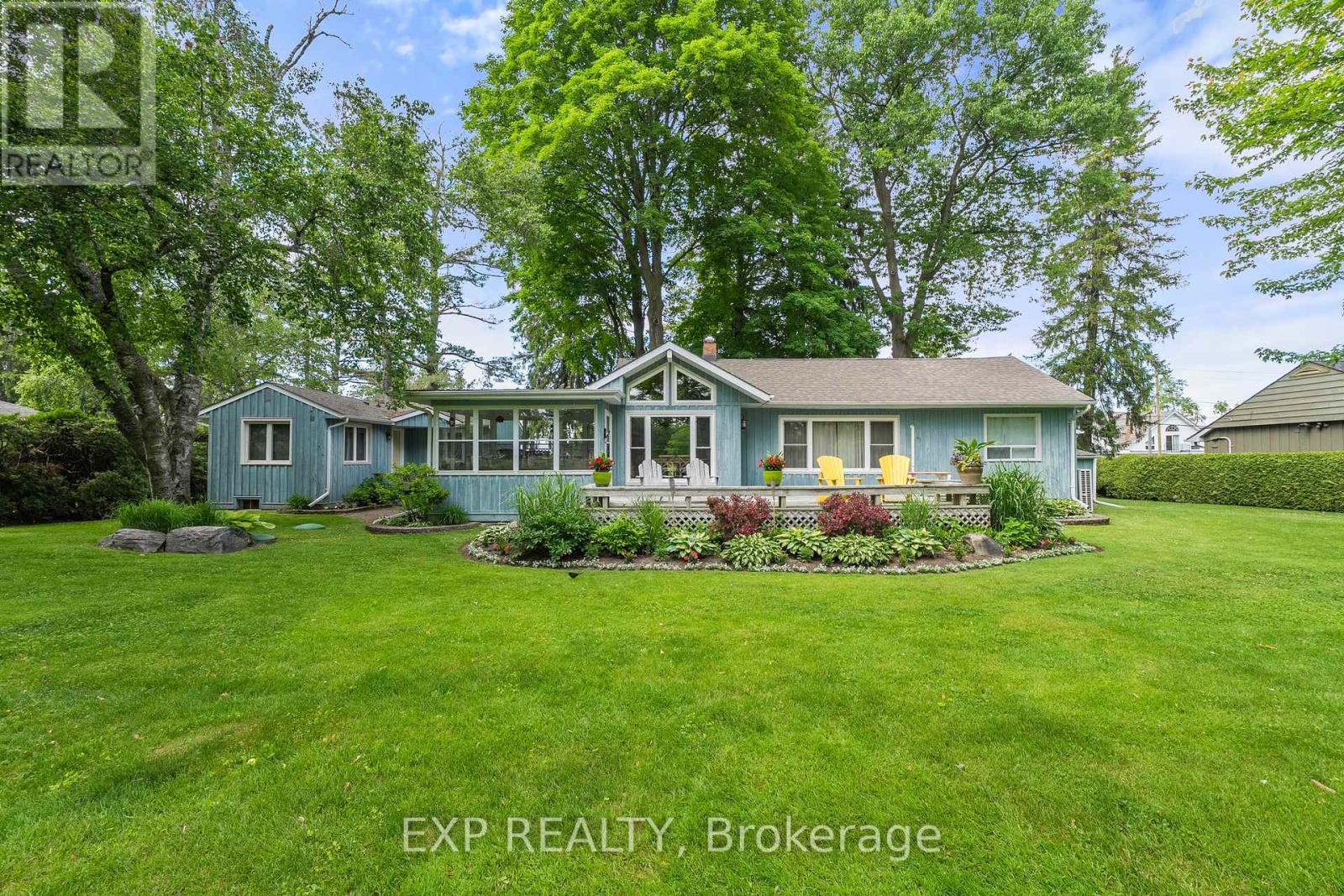 Photo 4 of 101 Hedge Road, Georgina ON