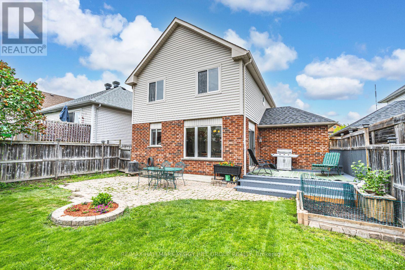Photo 18 of 29 Brookwood Drive, Barrie ON