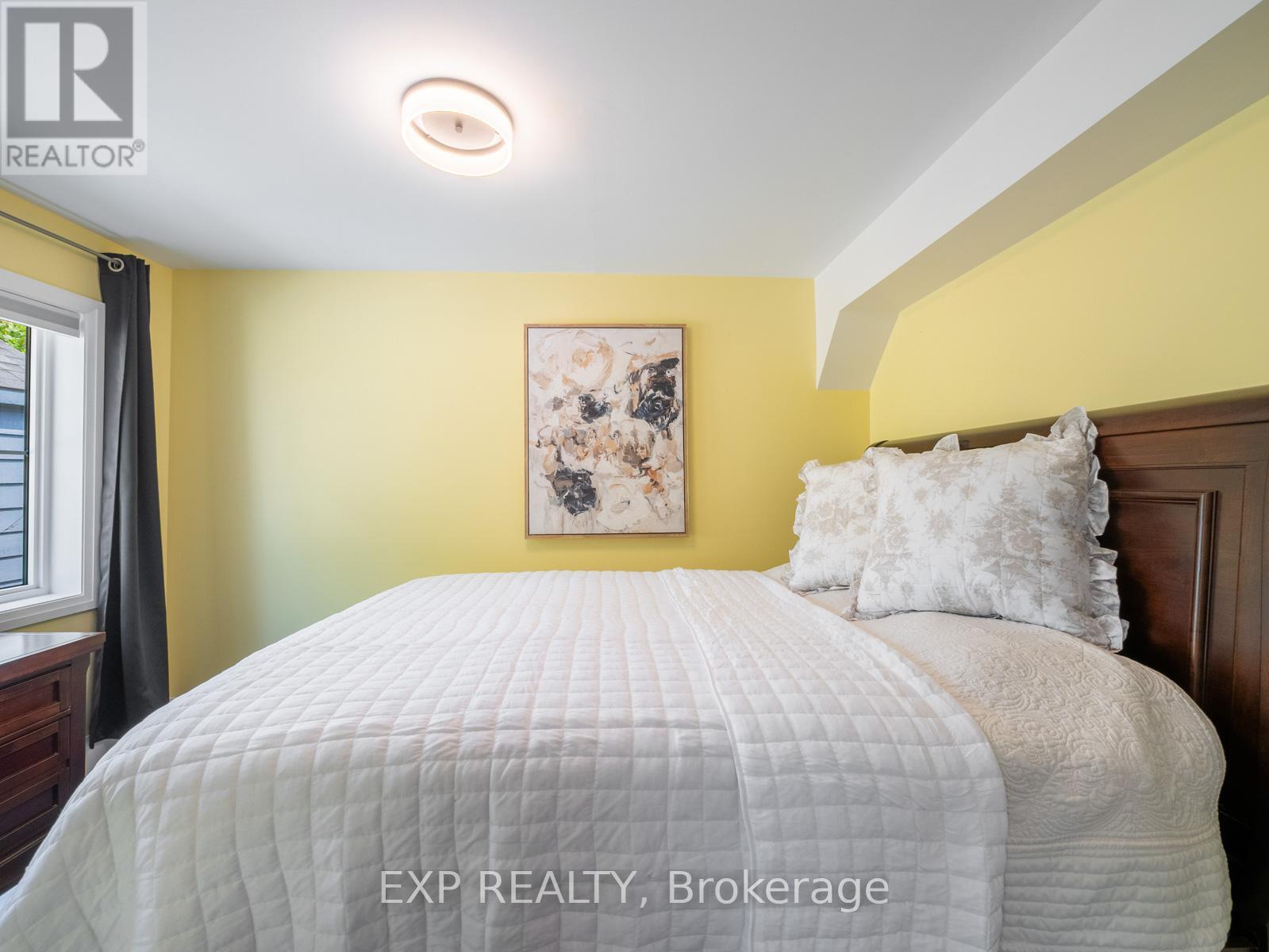Photo 14 of 370 Homewood Avenue, Orillia ON