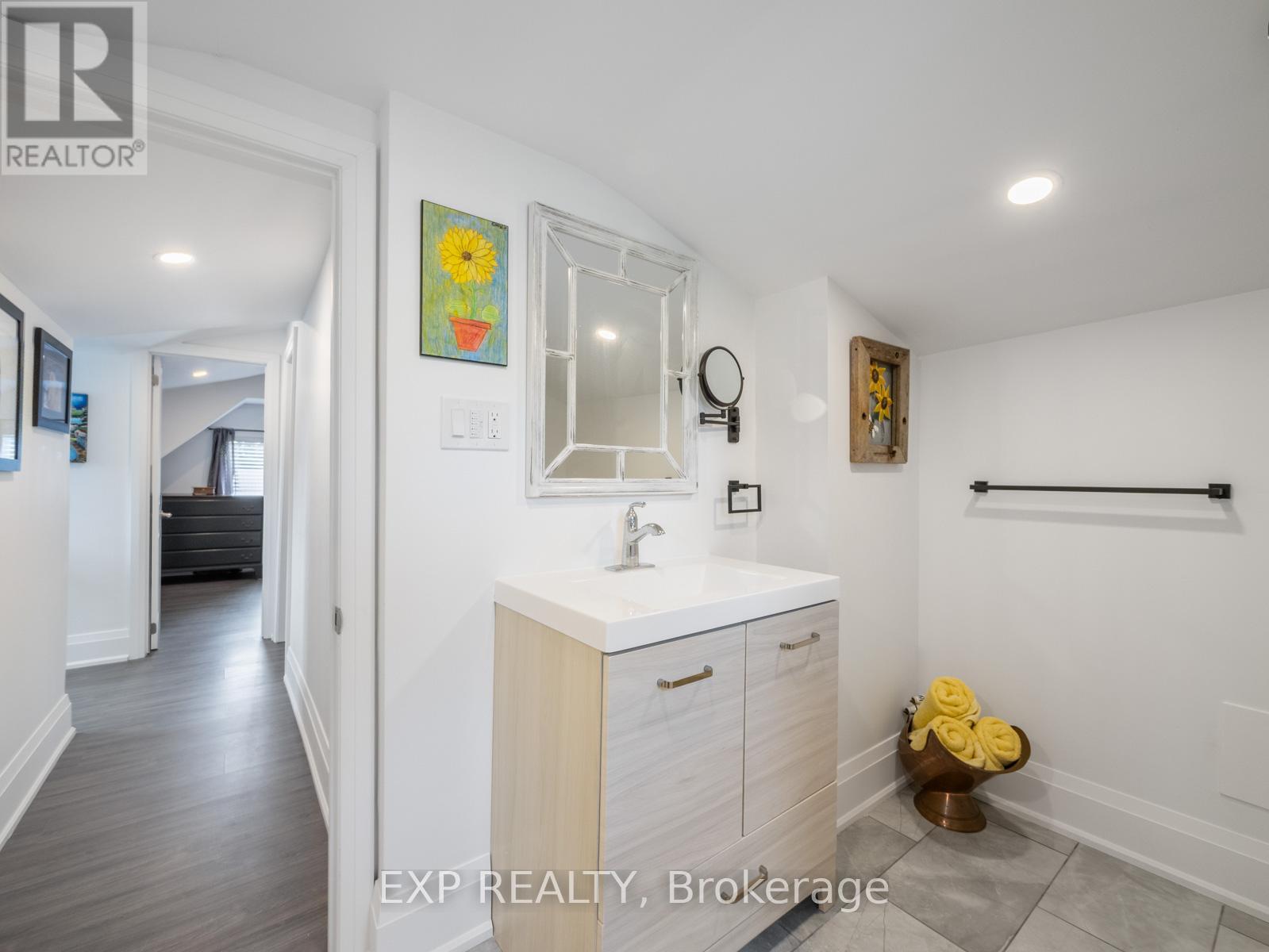 Photo 18 of 370 Homewood Avenue, Orillia ON