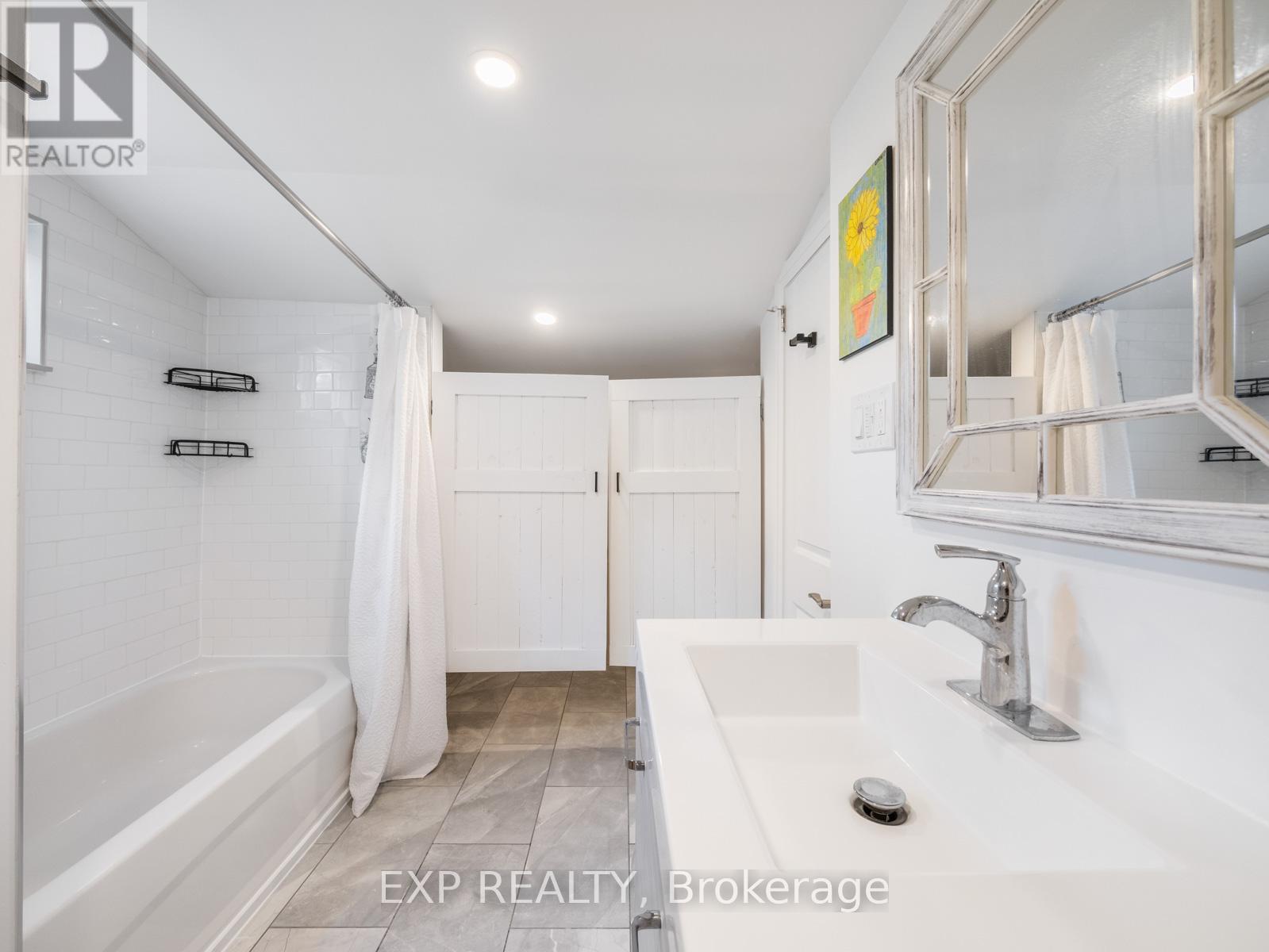 Photo 19 of 370 Homewood Avenue, Orillia ON