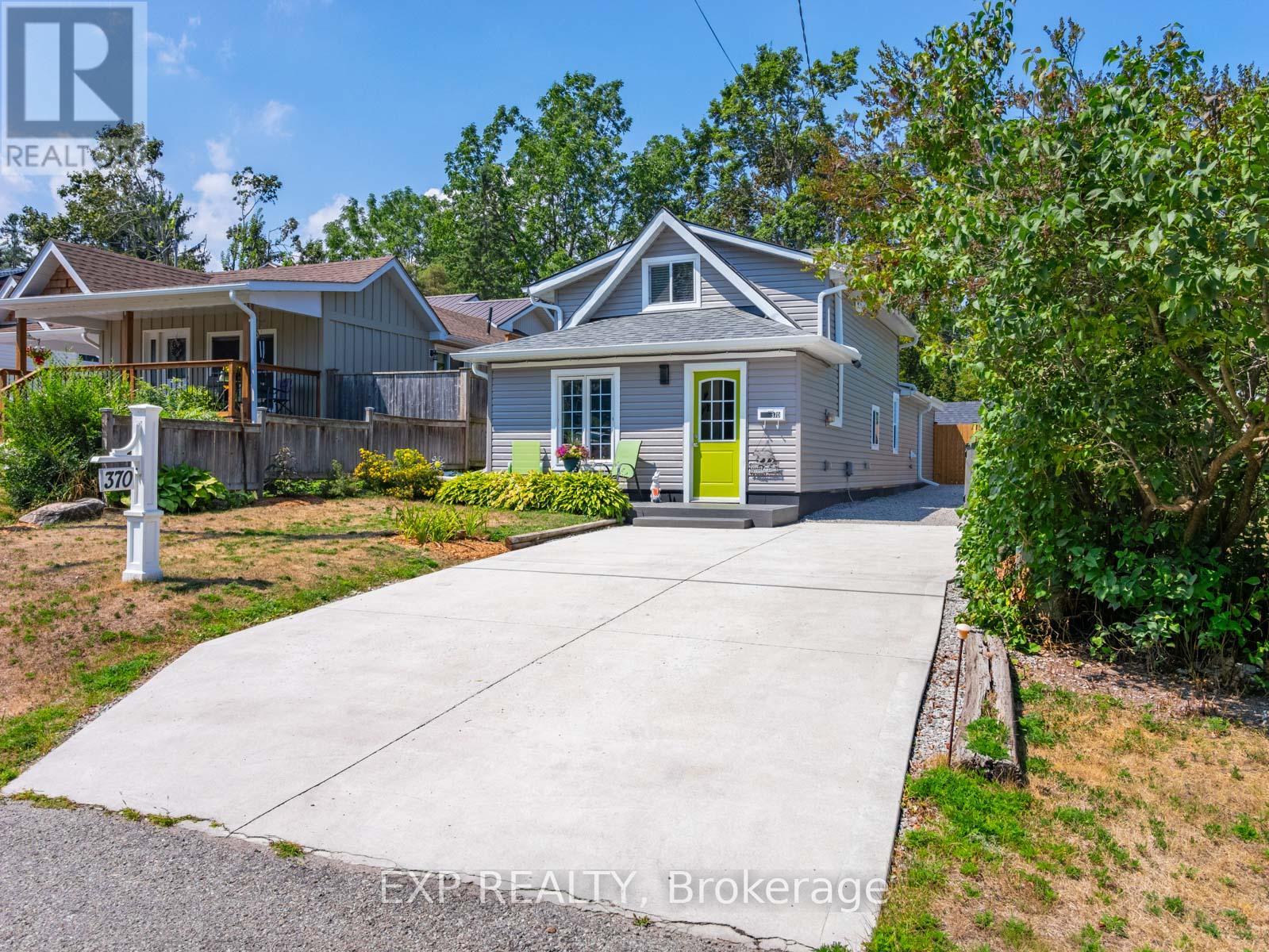 Photo 2 of 370 Homewood Avenue, Orillia ON