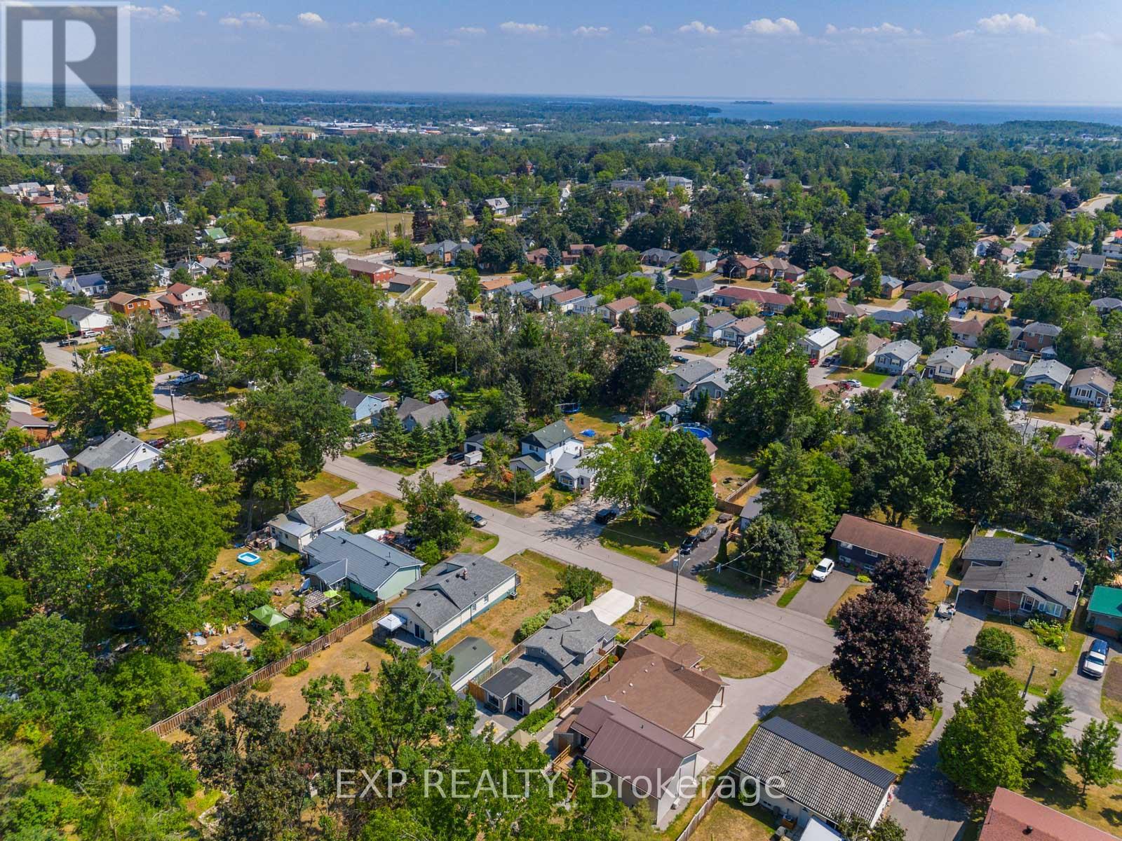 Photo 39 of 370 Homewood Avenue, Orillia ON