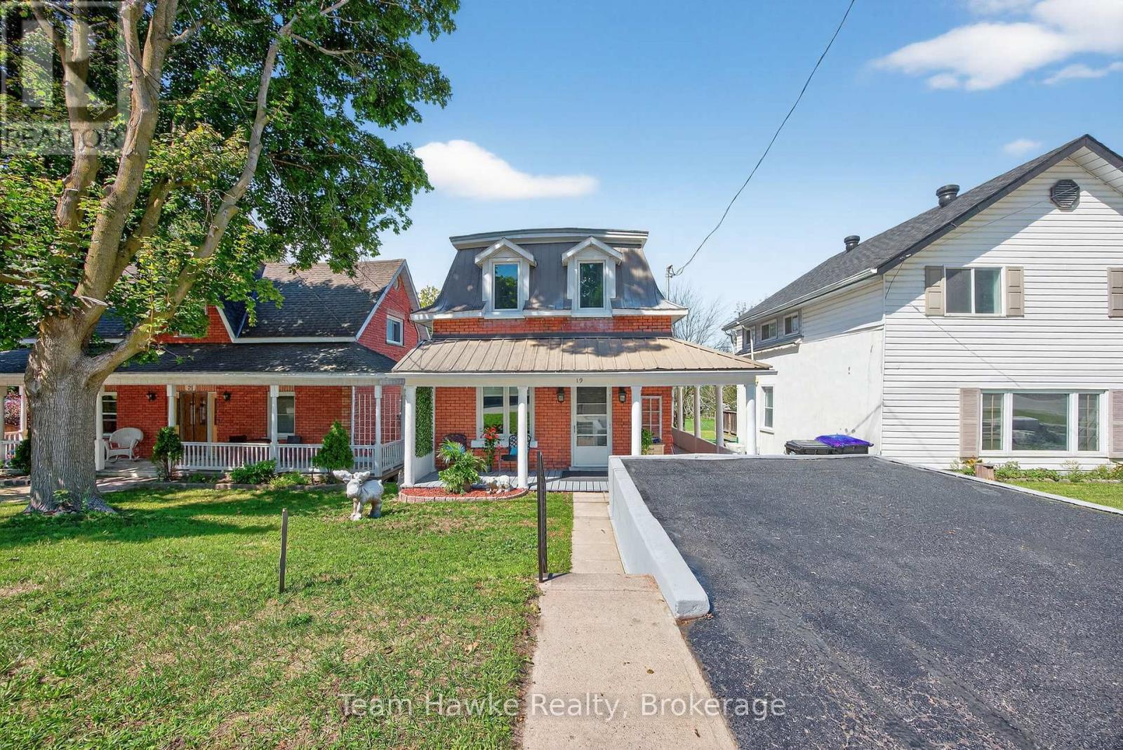 Photo 1 of 19 Water Street, Penetanguishene ON