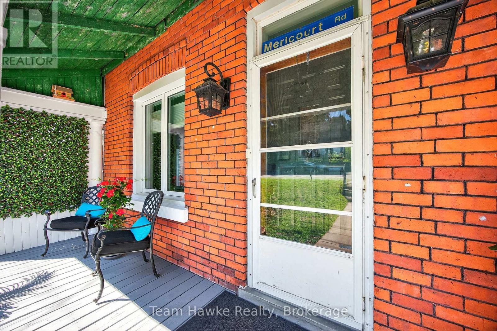 Photo 4 of 19 Water Street, Penetanguishene ON