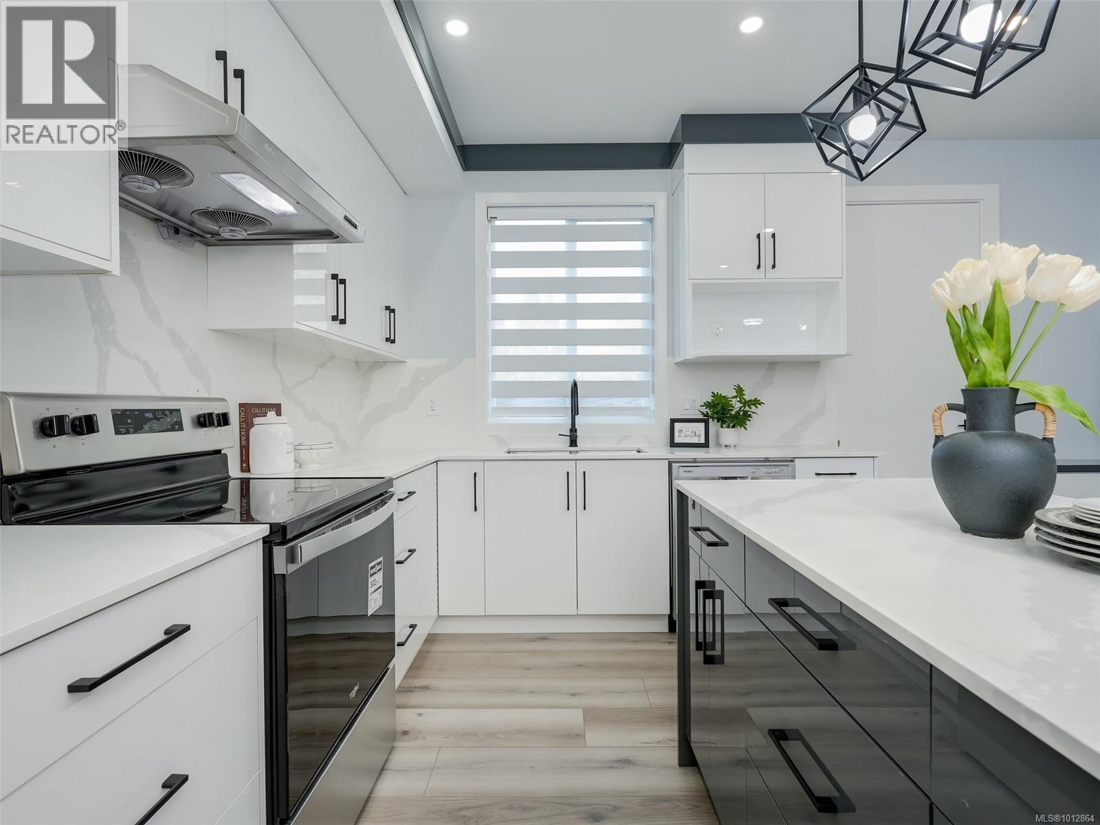 5 1171 Stelly's Cross Road, Central Saanich