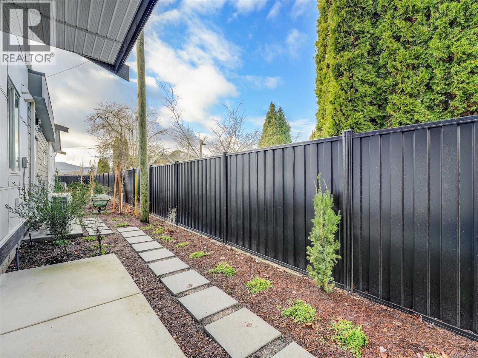 5 1171 Stelly's Cross Road, Central Saanich