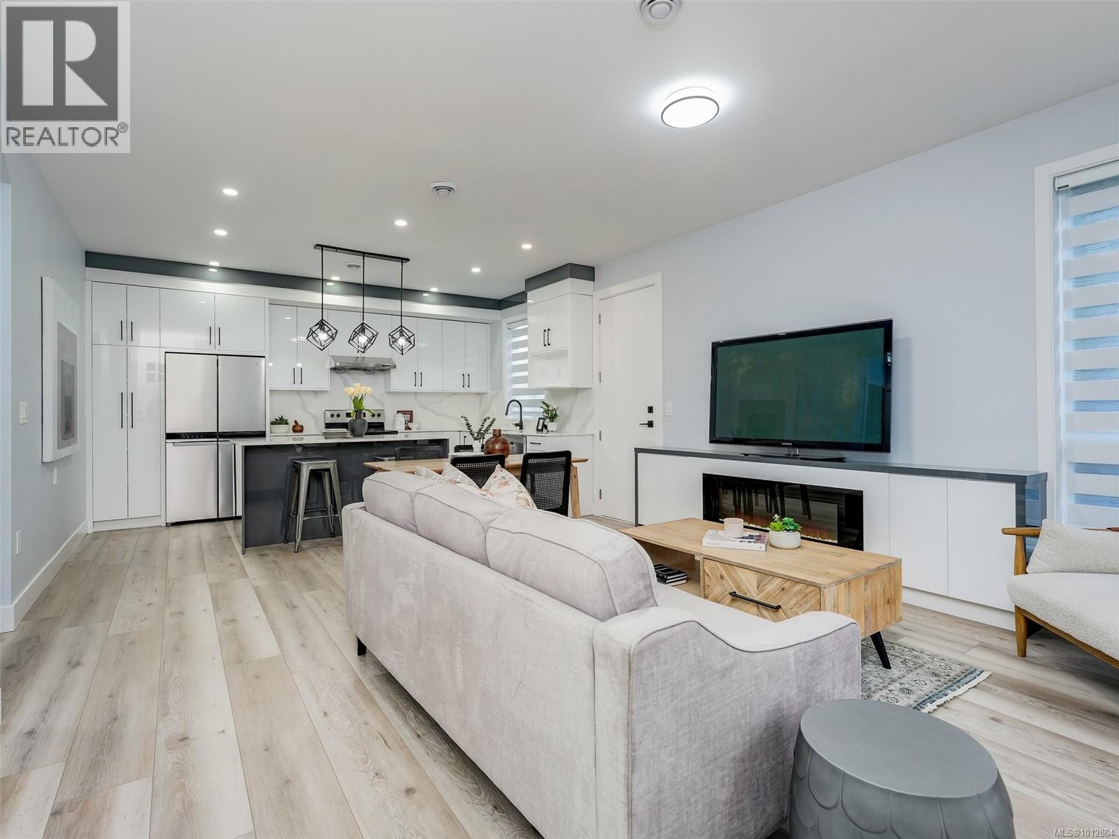 5 1171 Stelly's Cross Road, Central Saanich