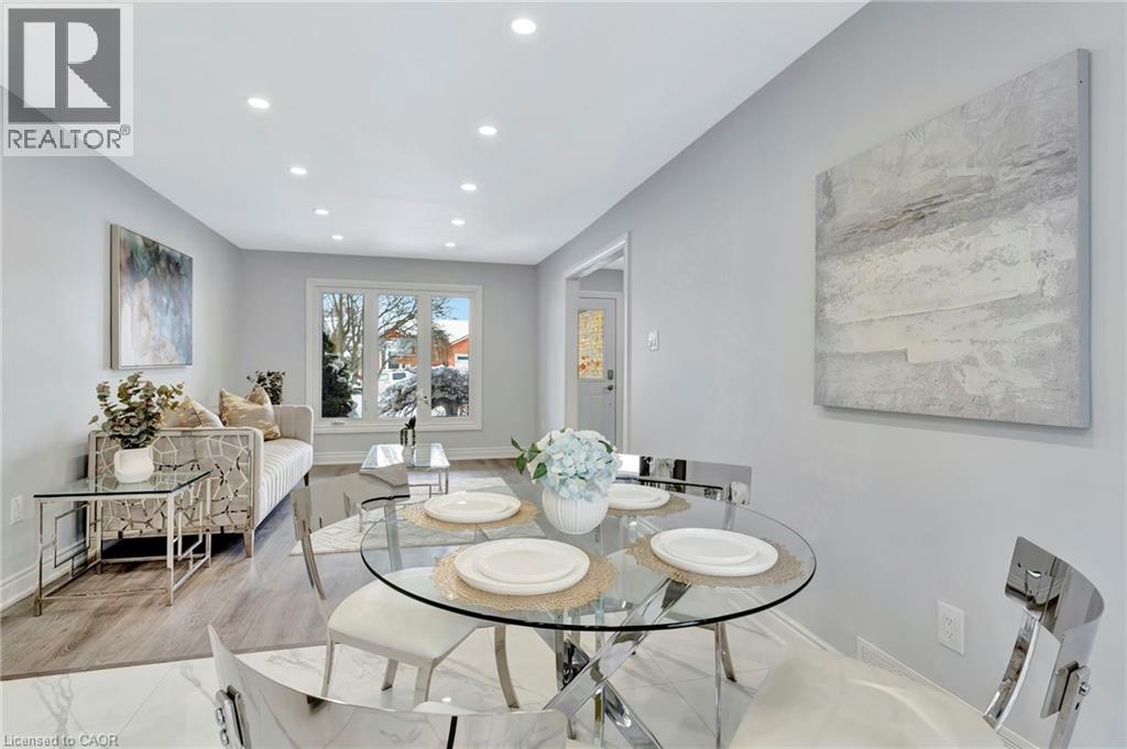 Photo 10 of 449 Acadia Drive, Hamilton ON