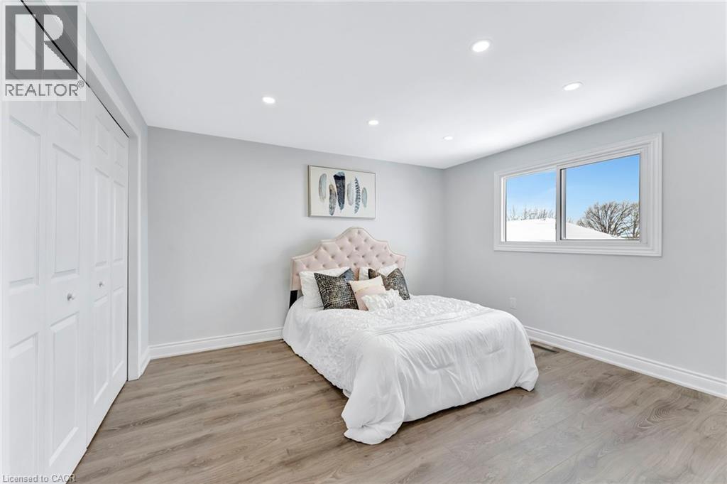 Photo 30 of 449 Acadia Drive, Hamilton ON