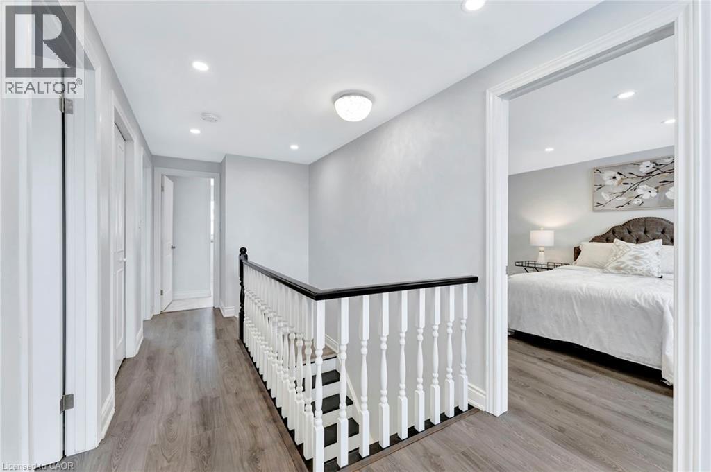 Photo 21 of 449 Acadia Drive, Hamilton ON