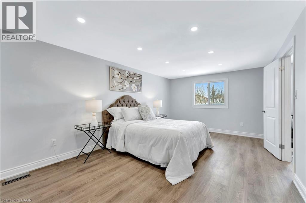 Photo 27 of 449 Acadia Drive, Hamilton ON