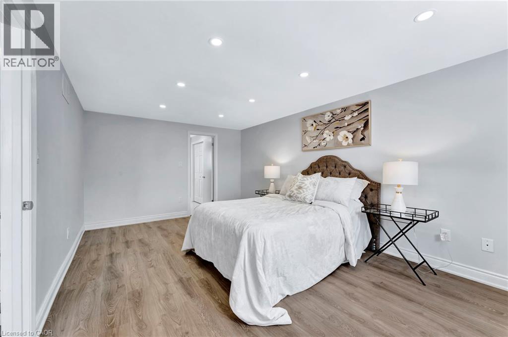Photo 28 of 449 Acadia Drive, Hamilton ON