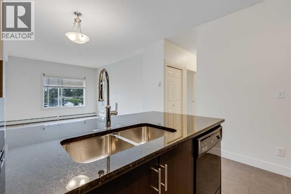 Photo 10 of 206 3950 46 Avenue Nw, Calgary AB