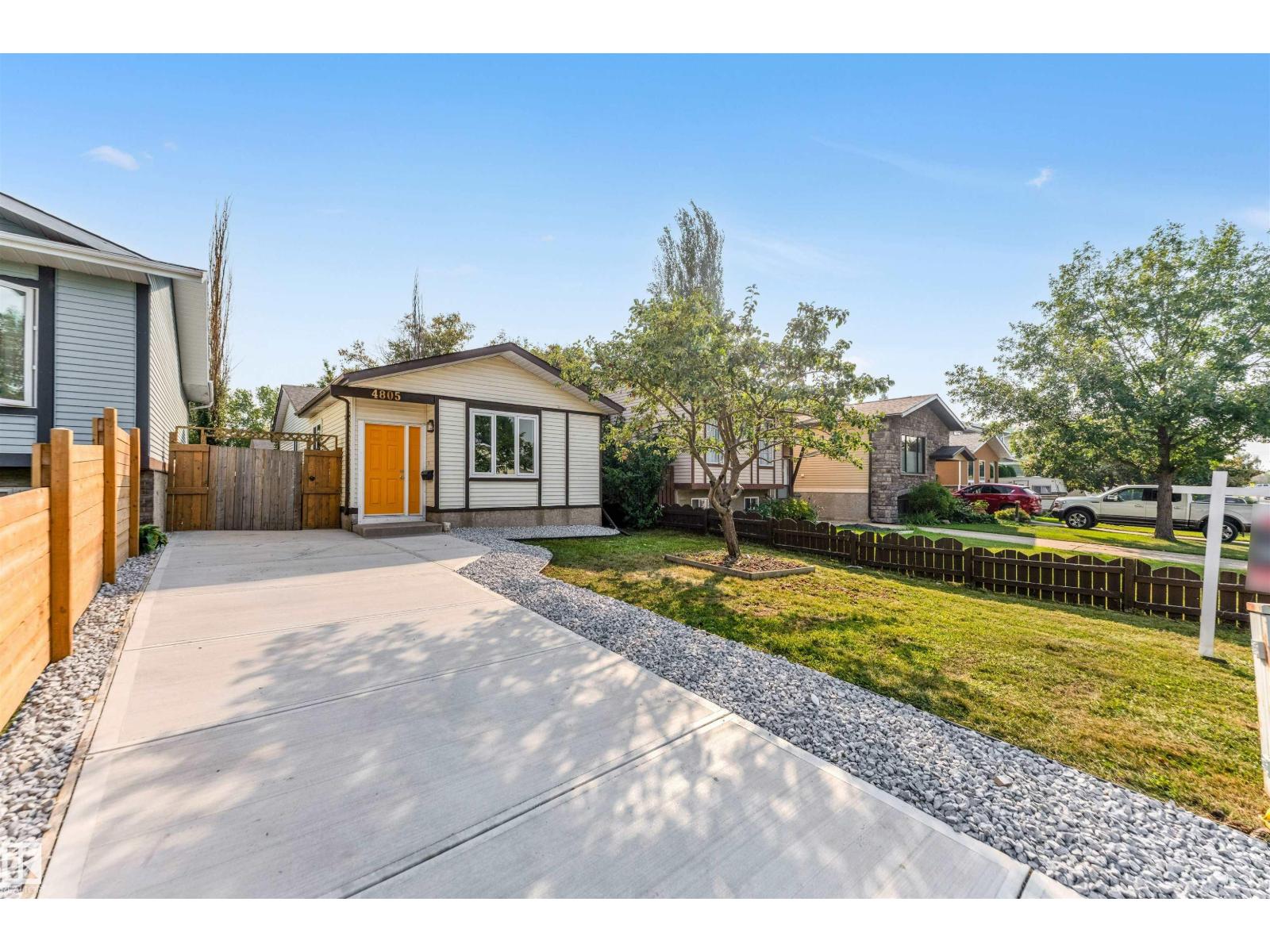 Photo 1 of 4805 44 Ave, Beaumont AB