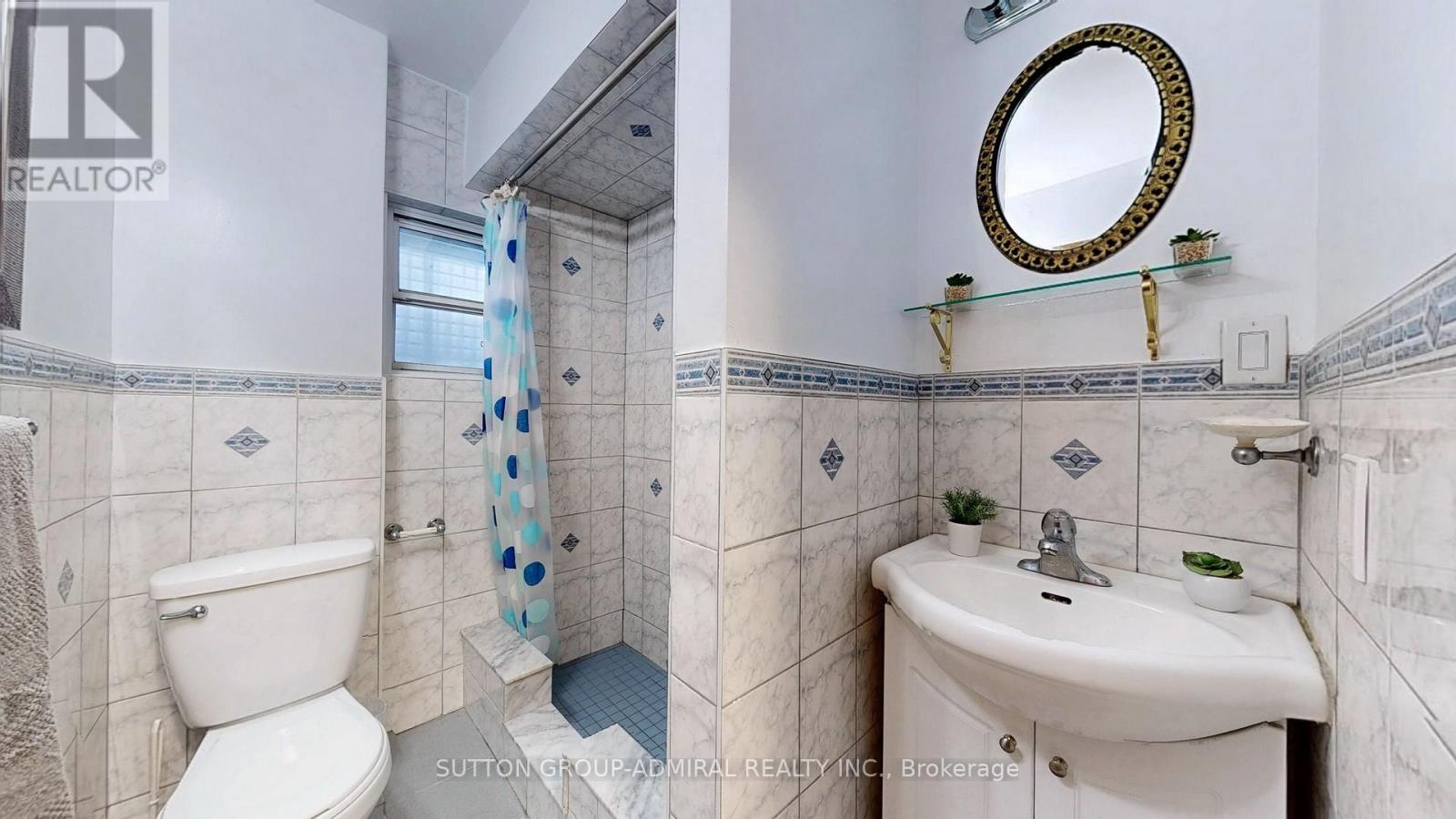 Photo 18 of 90 Westmoreland Avenue, Toronto ON