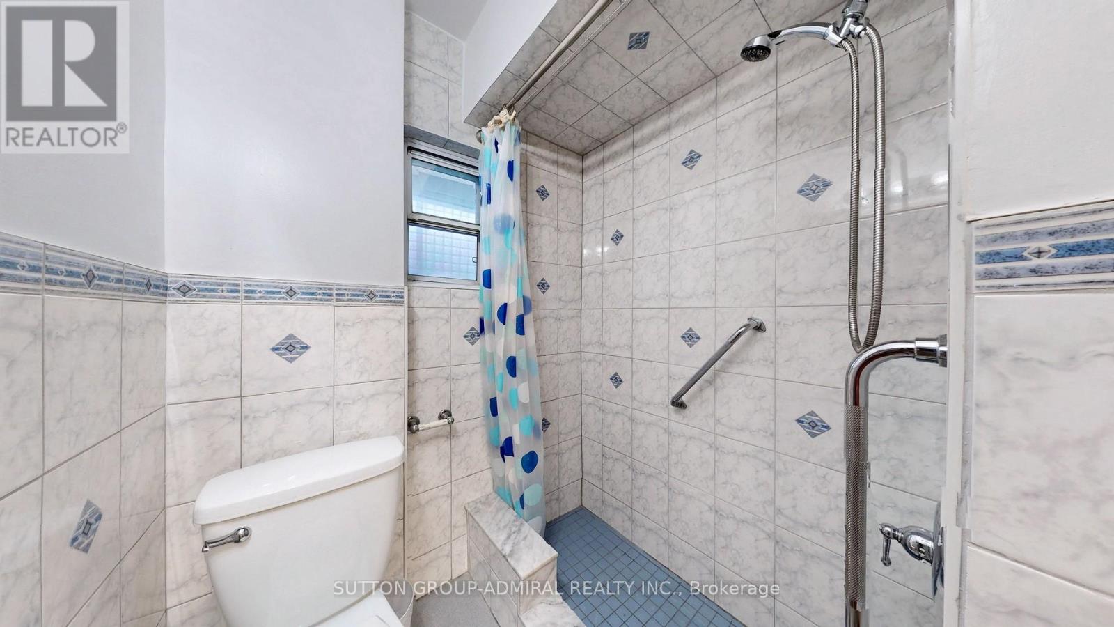 Photo 19 of 90 Westmoreland Avenue, Toronto ON