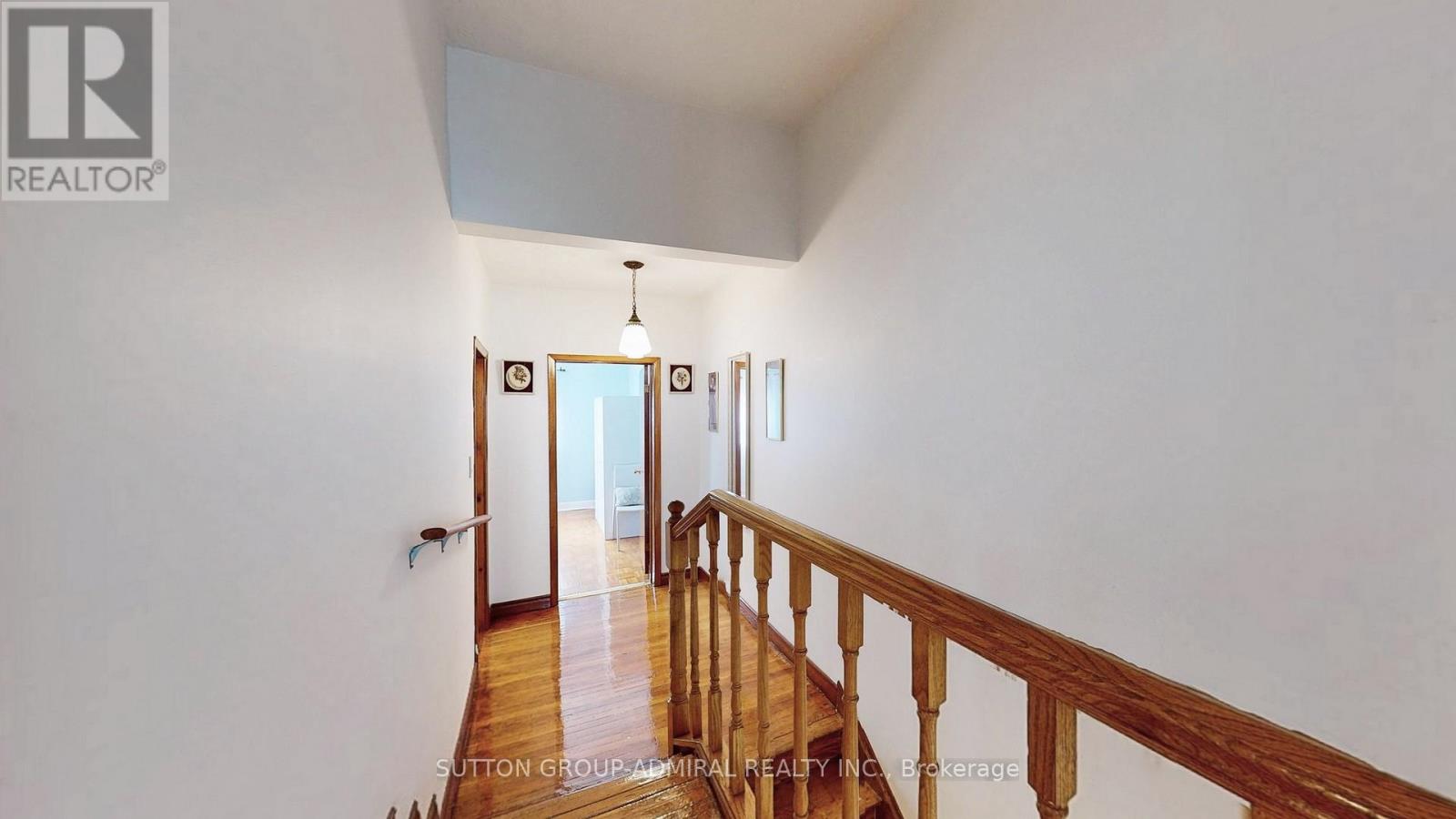 Photo 20 of 90 Westmoreland Avenue, Toronto ON