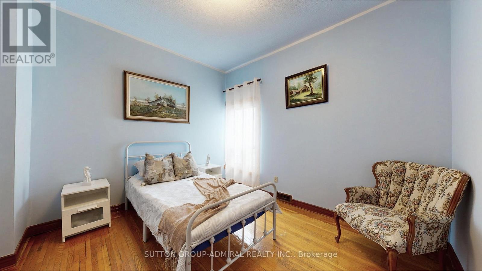 Photo 28 of 90 Westmoreland Avenue, Toronto ON