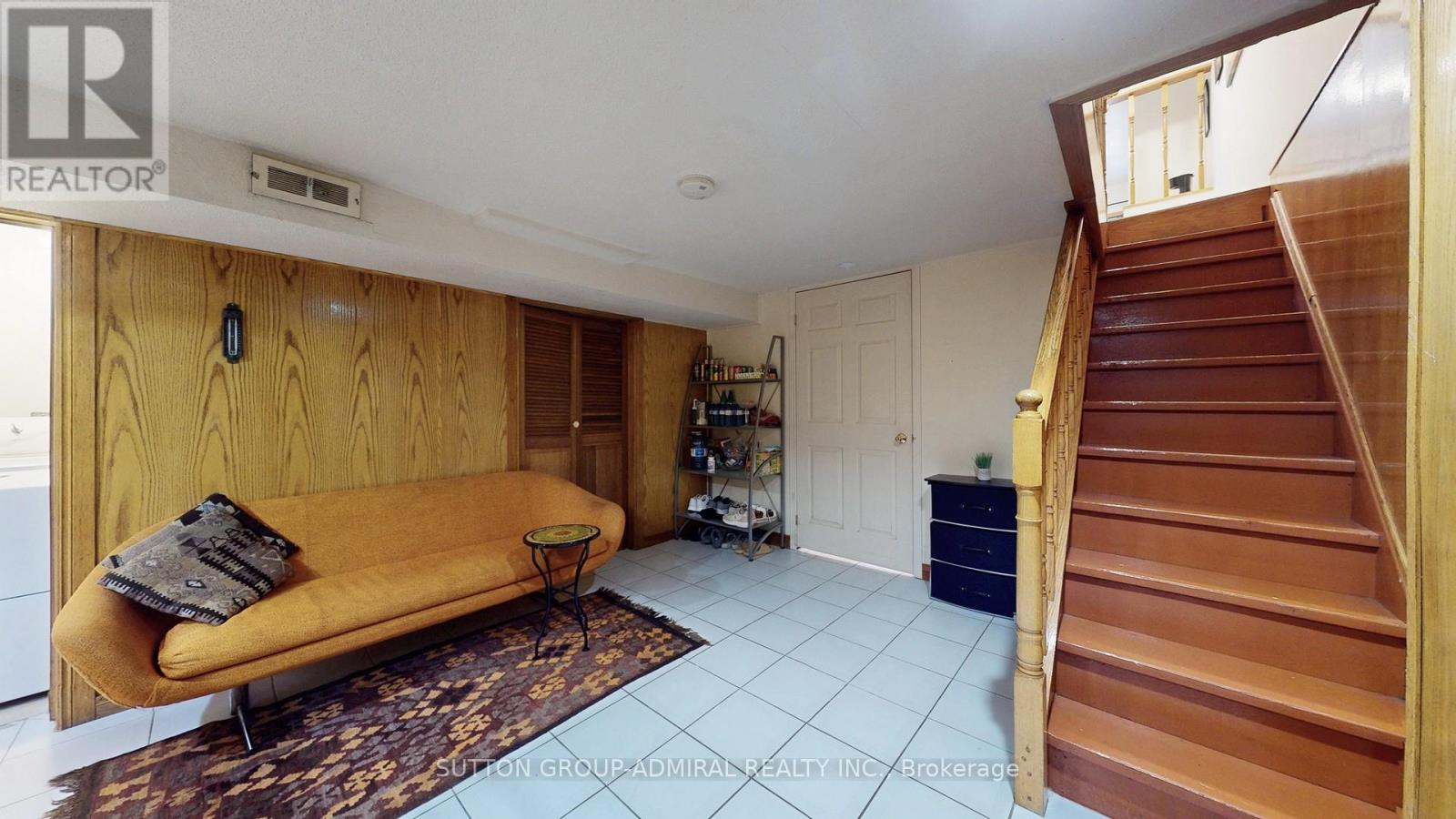 Photo 34 of 90 Westmoreland Avenue, Toronto ON