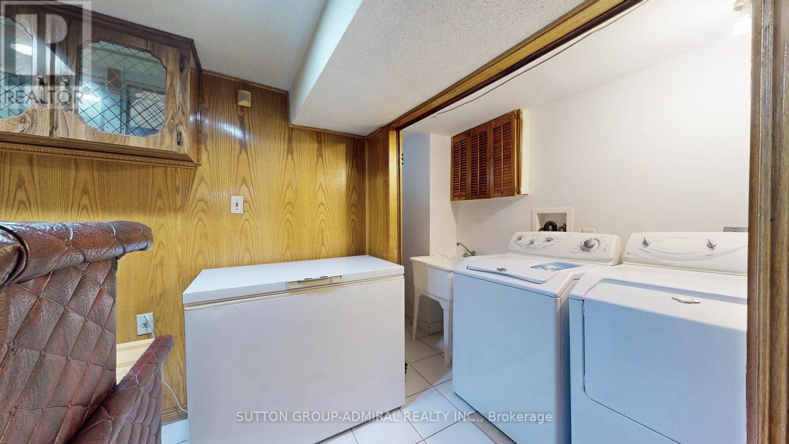 Photo 38 of 90 Westmoreland Avenue, Toronto ON