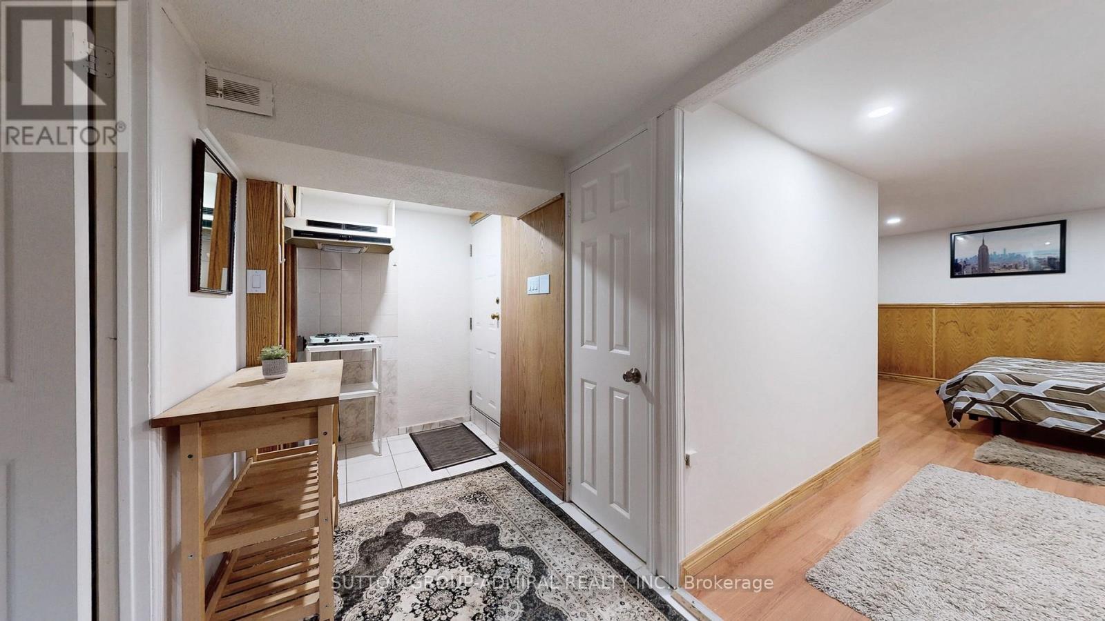 Photo 40 of 90 Westmoreland Avenue, Toronto ON