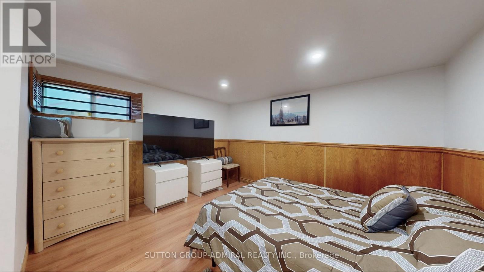 Photo 41 of 90 Westmoreland Avenue, Toronto ON