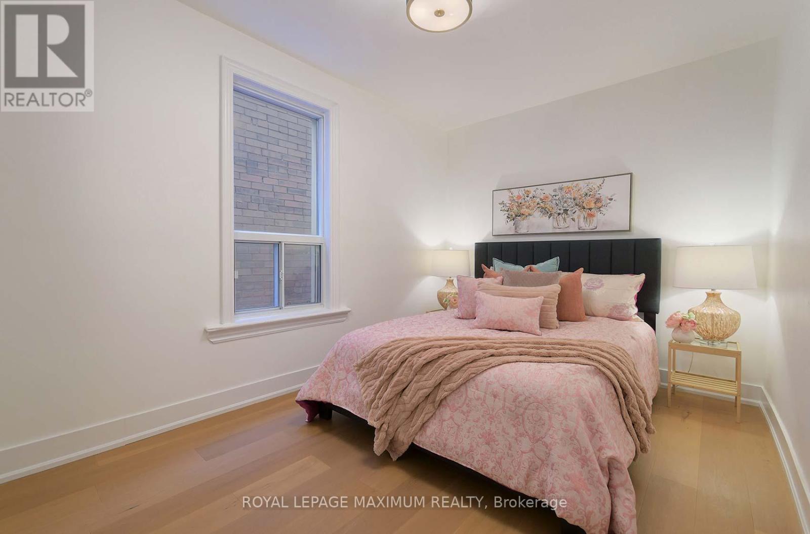 Photo 20 of 132 Wallace Avenue, Toronto ON