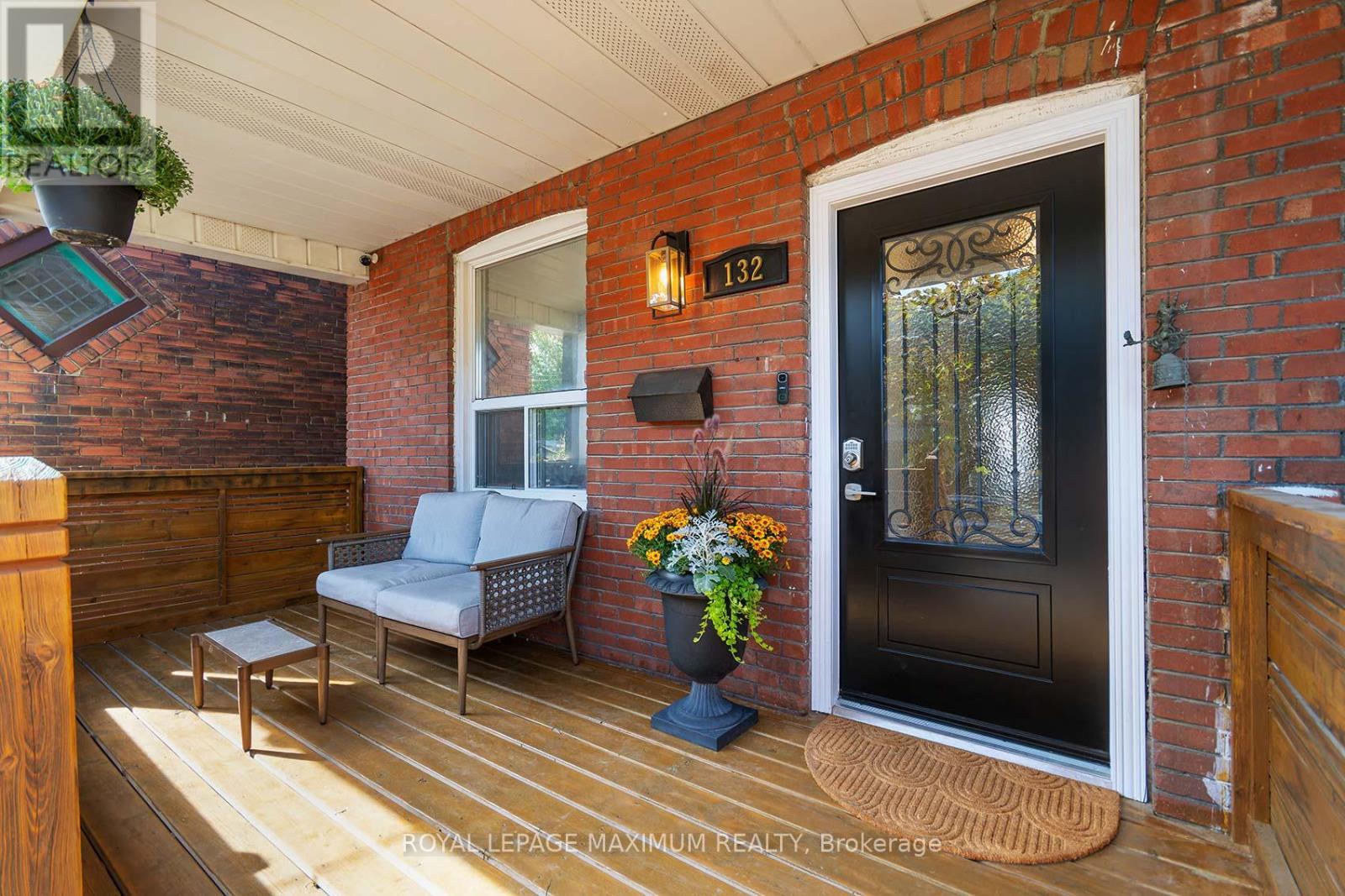 Photo 3 of 132 Wallace Avenue, Toronto ON