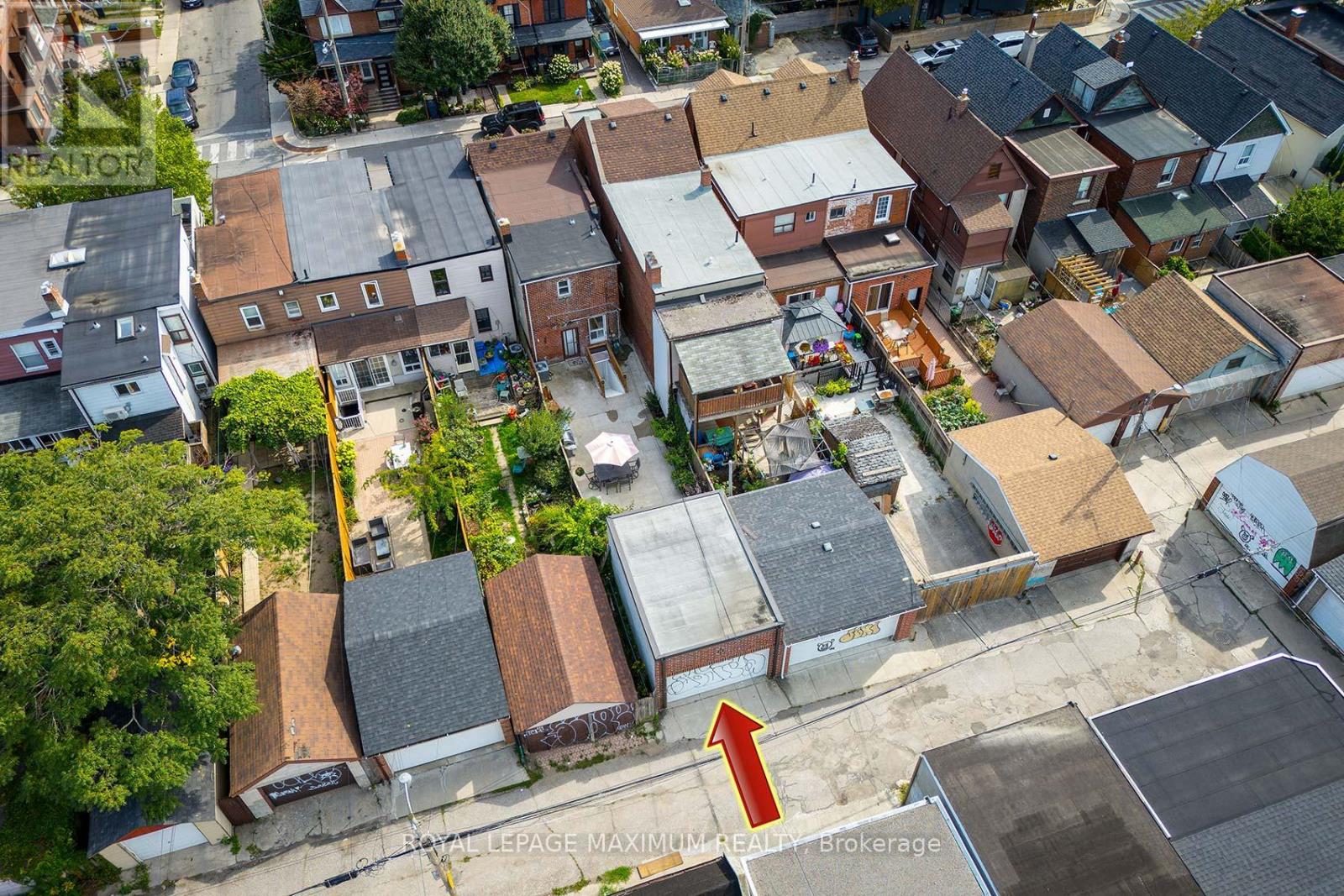 Photo 35 of 132 Wallace Avenue, Toronto ON
