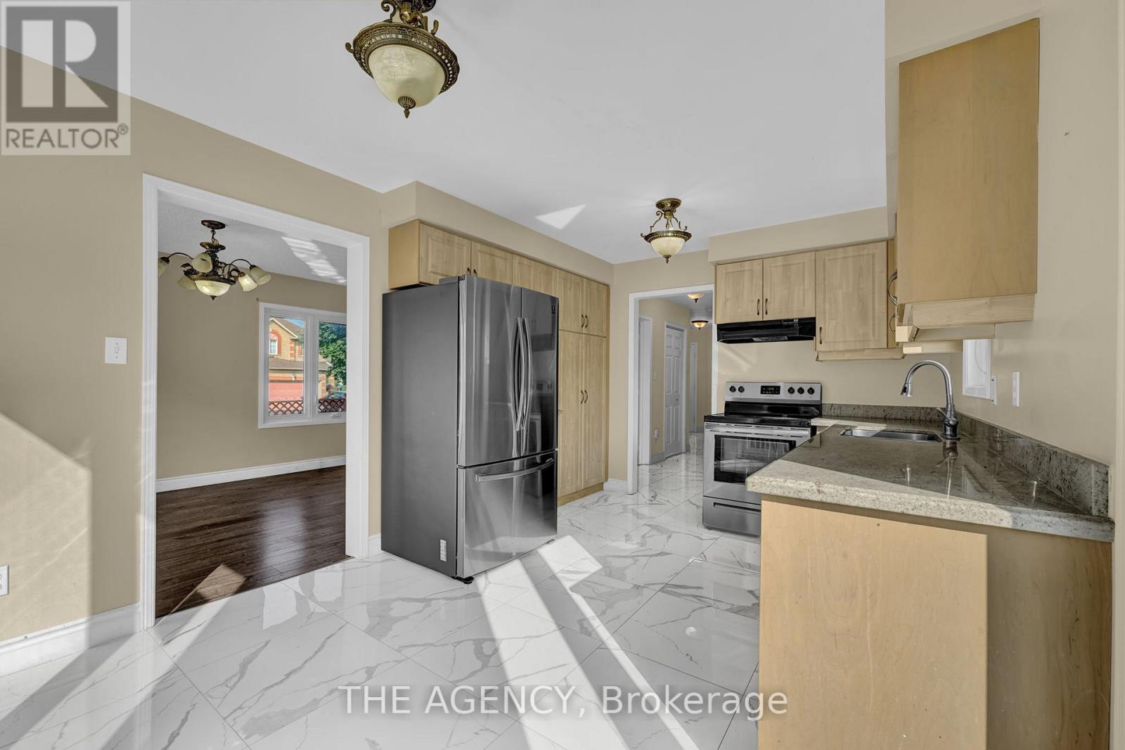 Photo 16 of 48 Zachary Drive, Brampton ON