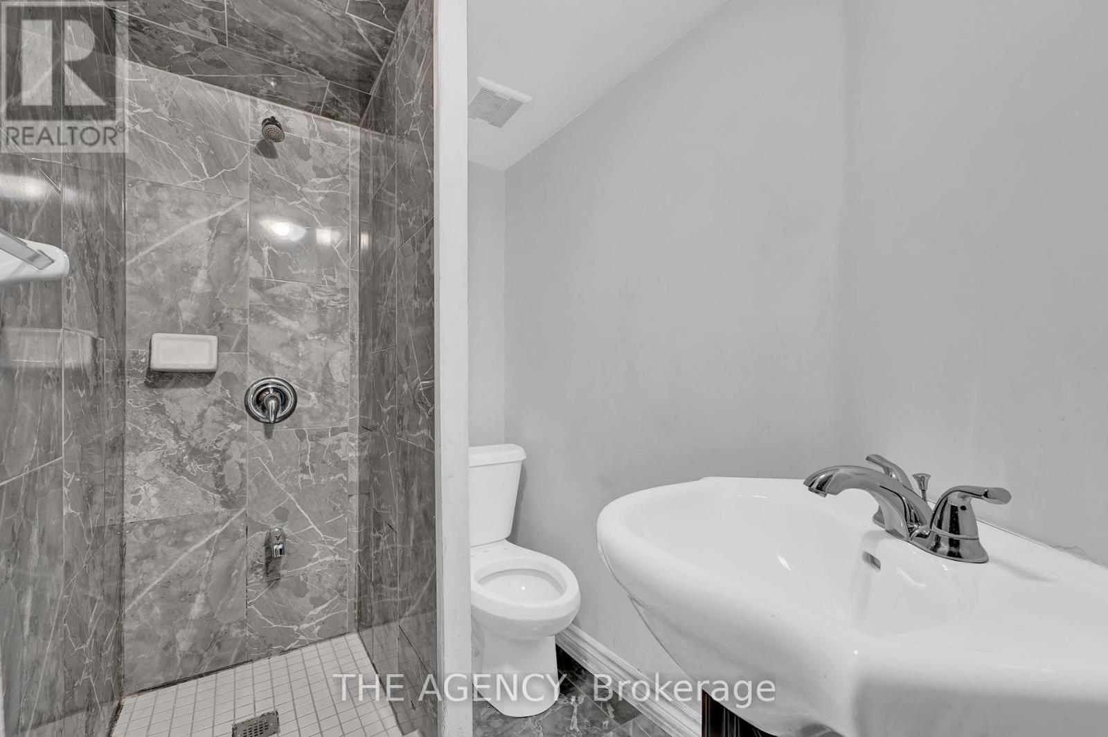 Photo 35 of 48 Zachary Drive, Brampton ON