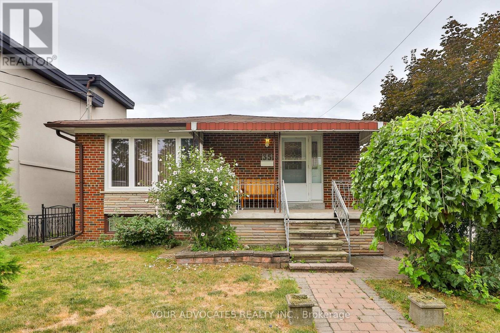 Photo 1 of 35 Beckett Avenue, Toronto ON