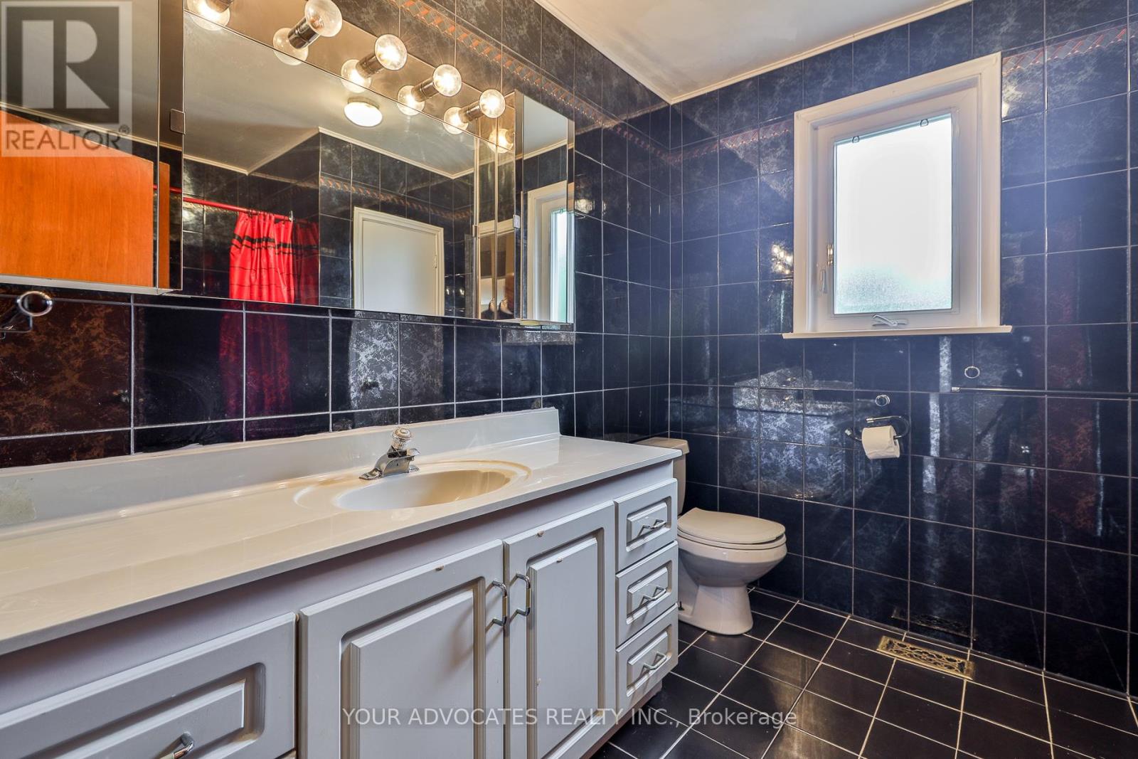 Photo 15 of 35 Beckett Avenue, Toronto ON