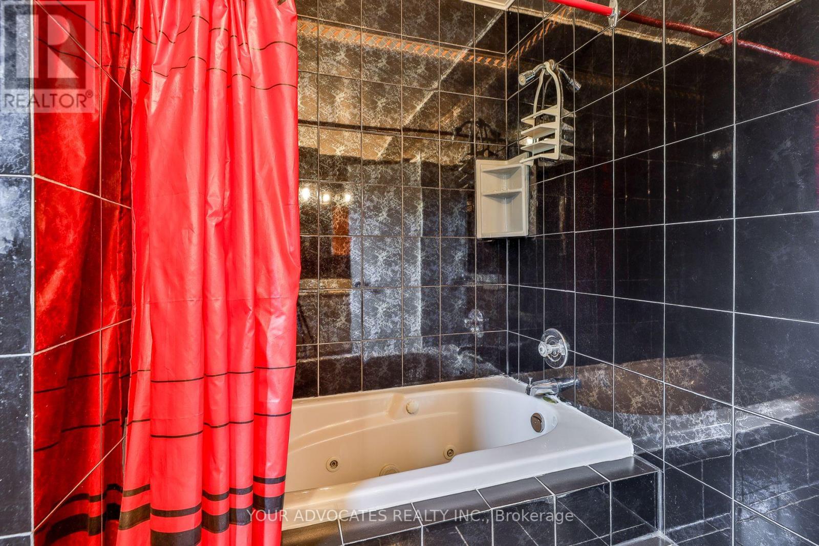 Photo 17 of 35 Beckett Avenue, Toronto ON