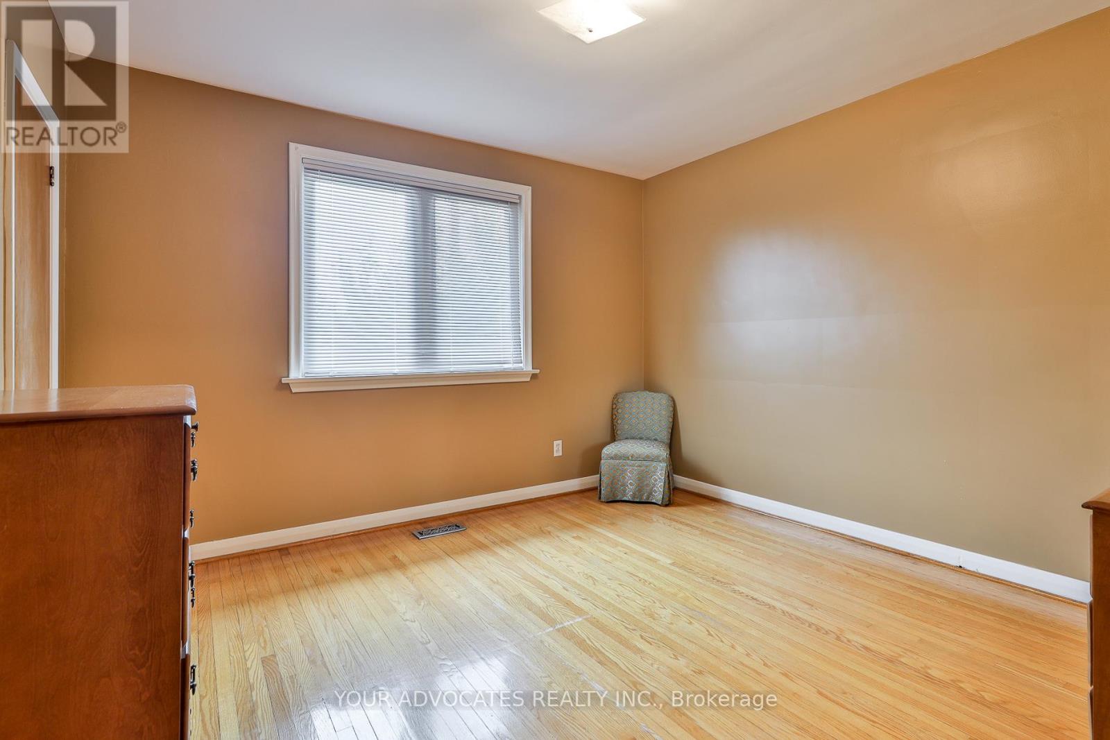 Photo 19 of 35 Beckett Avenue, Toronto ON