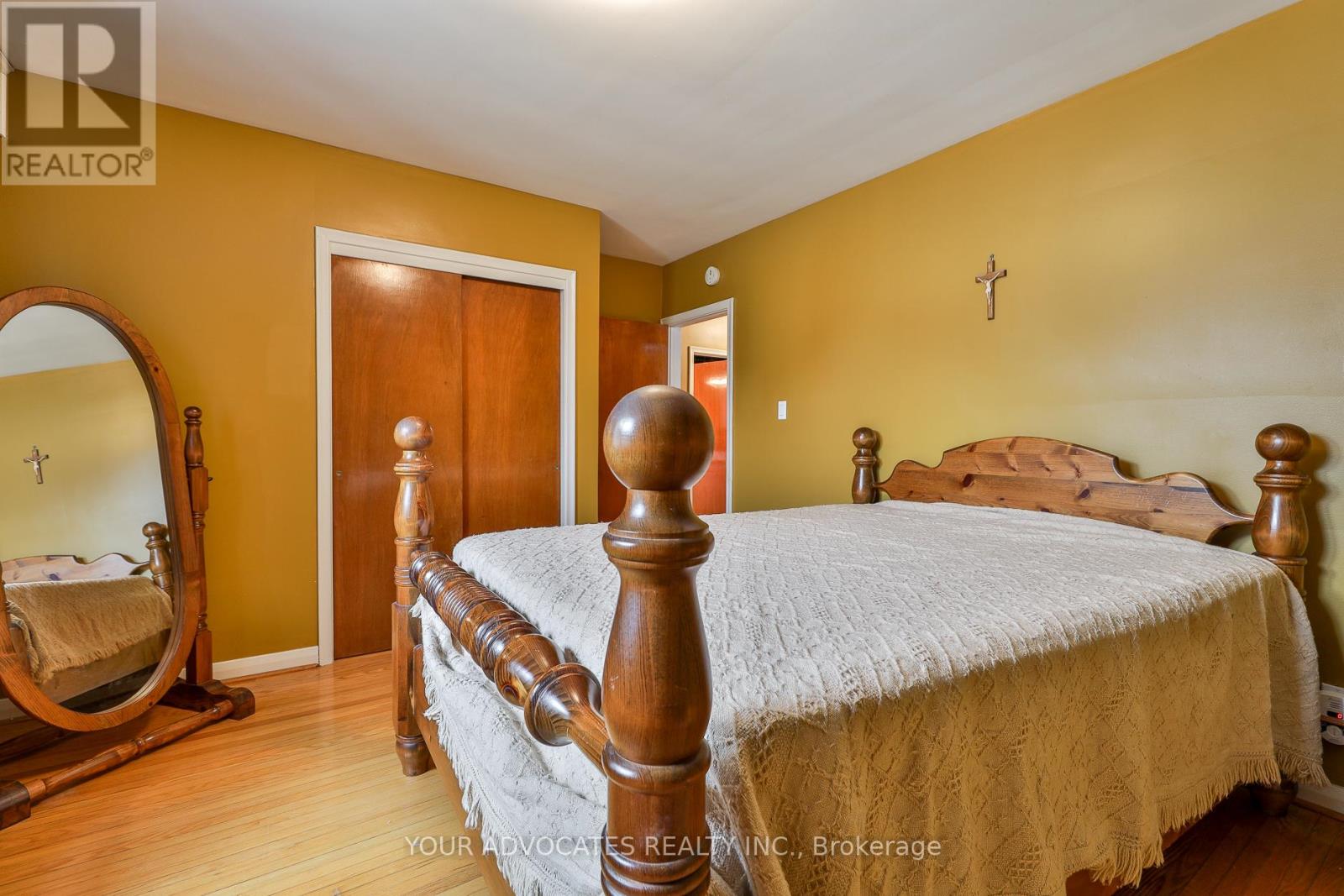 Photo 25 of 35 Beckett Avenue, Toronto ON